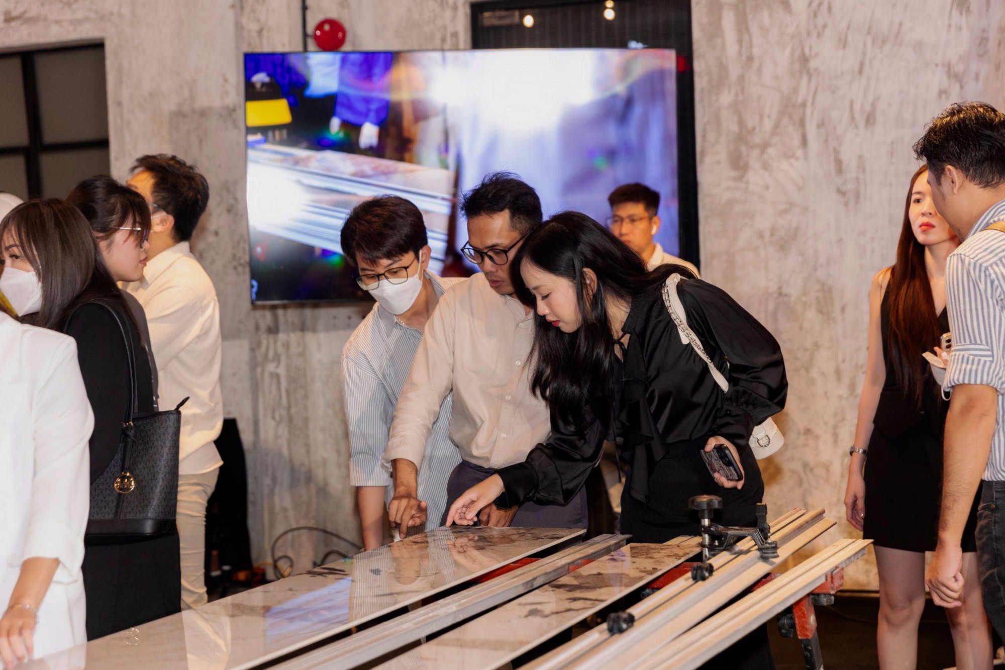 Vietceramics: Bước đi chiến lược với “lá bài” Gạch Khổ Lớn- Ảnh 6. Vietceramics: Bước đi chiến lược với “lá bài” Gạch Khổ Lớn- Ảnh 6.