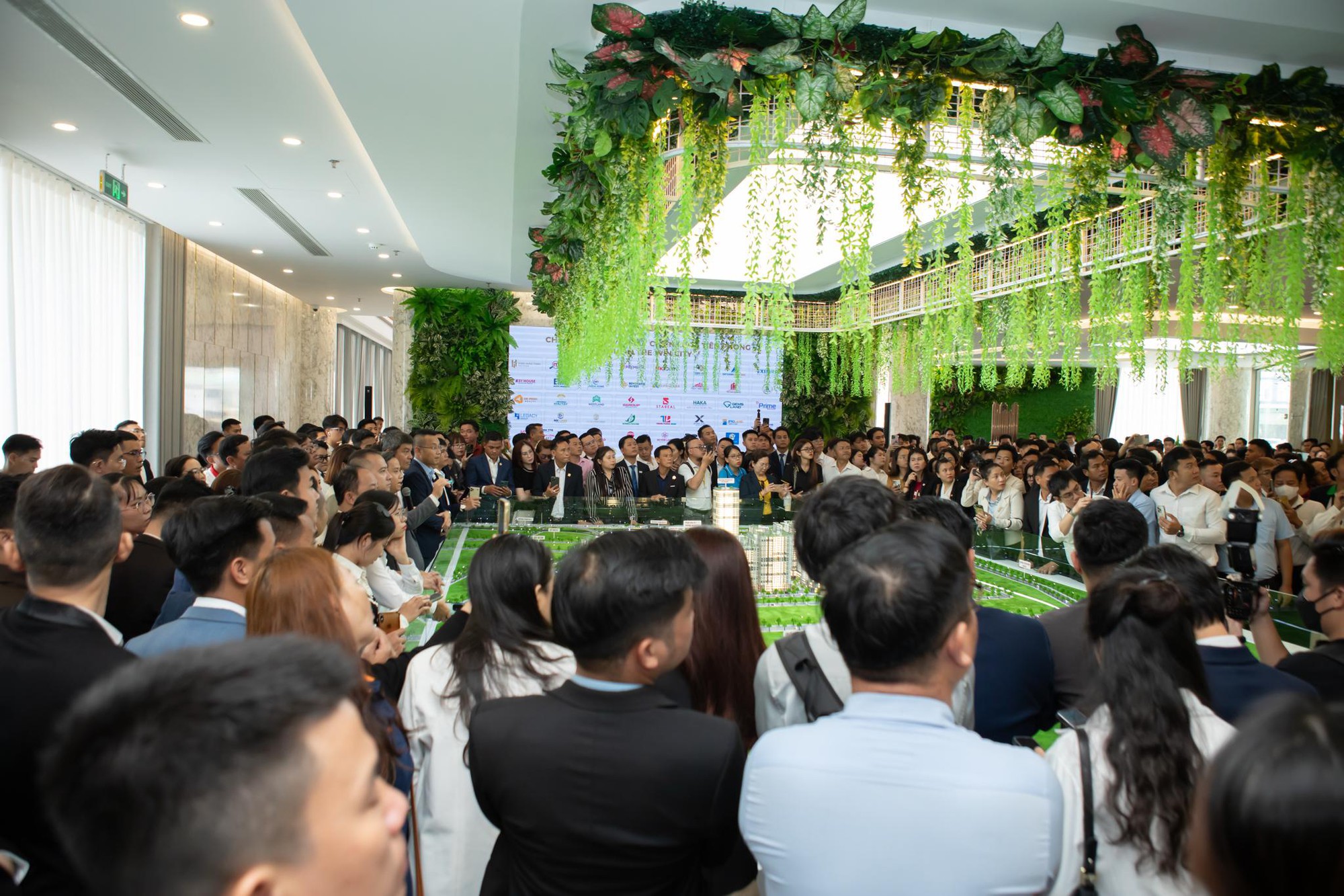 Hơn 30 đại lý chiến lược ký kết phân phối dự án The Win City- Ảnh 1. Hơn 30 đại lý chiến lược ký kết phân phối dự án The Win City- Ảnh 1.
