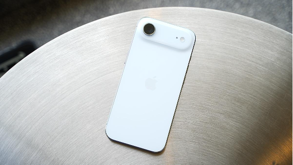 Nên mua iPhone 17 hay iPhone Air? Đánh giá chi tiết ngay- Ảnh 2. Nên mua iPhone 17 hay iPhone Air? Đánh giá chi tiết ngay- Ảnh 2.