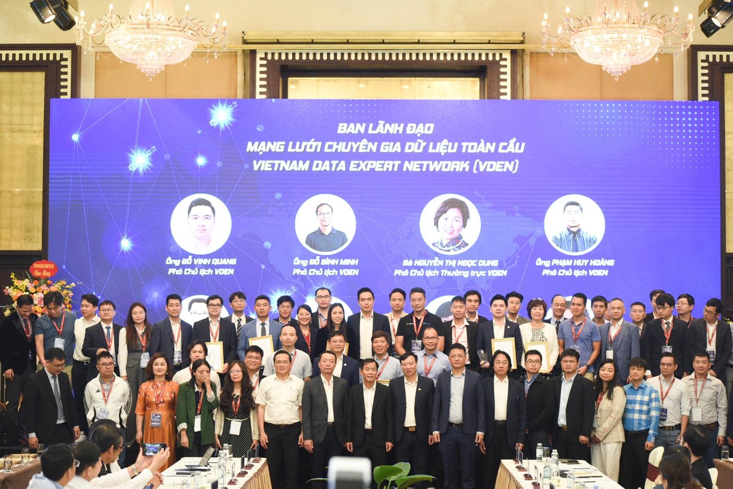 Doanh nhân trẻ Đỗ Vinh Quang làm Phó Chủ tịch Mạng lưới chuyên gia dữ liệu toàn cầu- Ảnh 3. Doanh nhân trẻ Đỗ Vinh Quang làm Phó Chủ tịch Mạng lưới chuyên gia dữ liệu toàn cầu- Ảnh 3.
