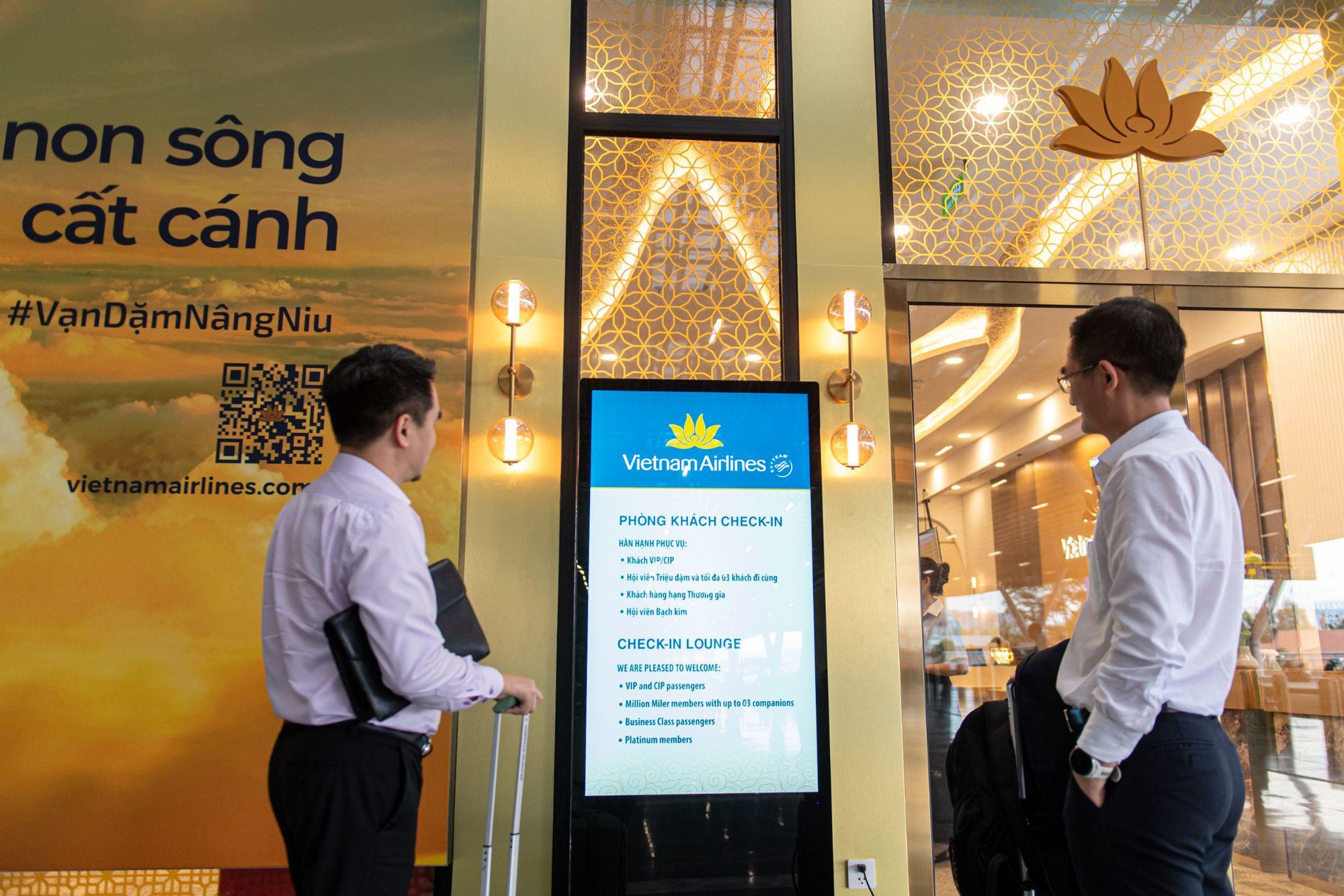 Check-in Lounge của Vietnam Airlines: Khoản đầu tư cho "mỏ vàng" và cuộc chơi định vị lại đẳng cấp- Ảnh 3. Check-in Lounge của Vietnam Airlines: Khoản đầu tư cho "mỏ vàng" và cuộc chơi định vị lại đẳng cấp- Ảnh 3.