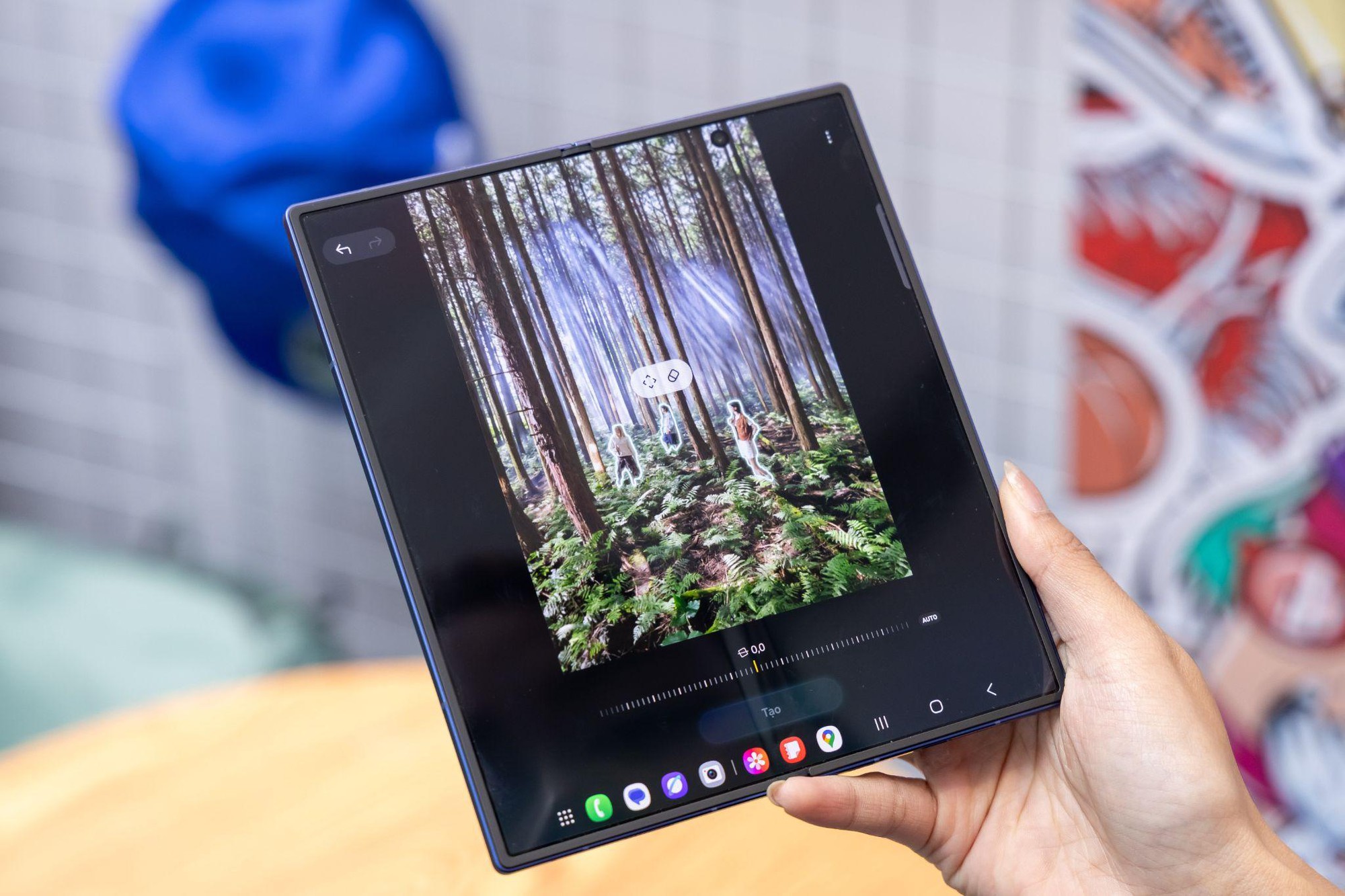 Samsung tạo bước tiến mới trong kỷ nguyên điện thoại gập tích hợp AI với Galaxy Z Fold7 - Ảnh 1.