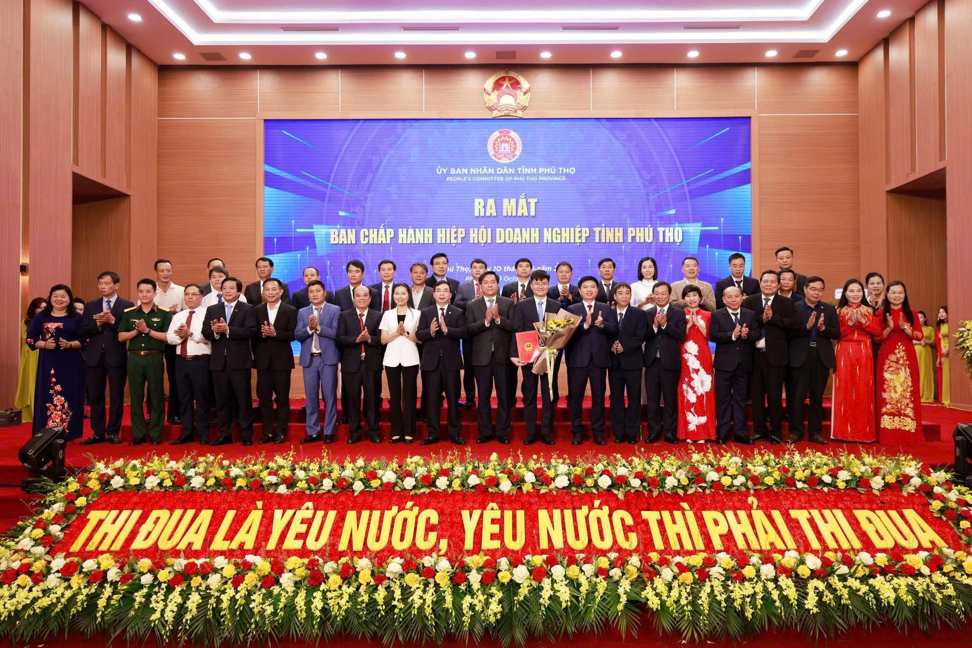 Doanh nhân tiêu biểu Nguyễn Văn Hùng: “Tinh thần kiến tạo và phụng sự – nền tảng để cộng đồng doanh nhân đồng hành cùng đất nước”- Ảnh 1. Doanh nhân tiêu biểu Nguyễn Văn Hùng: “Tinh thần kiến tạo và phụng sự – nền tảng để cộng đồng doanh nhân đồng hành cùng đất nước”- Ảnh 1.
