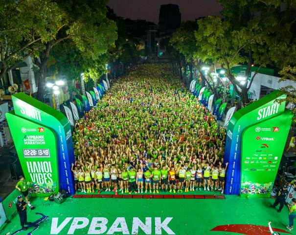 VPBank Hanoi International Marathon 2025, cung đường trong mơ giữa mùa thu Hà Nội- Ảnh 2. VPBank Hanoi International Marathon 2025, cung đường trong mơ giữa mùa thu Hà Nội- Ảnh 2.