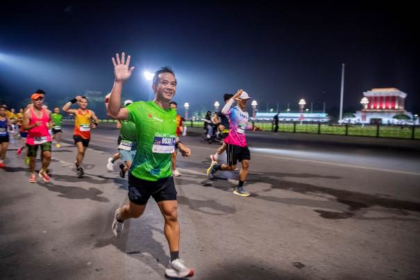 VPBank Hanoi International Marathon 2025, cung đường trong mơ giữa mùa thu Hà Nội- Ảnh 4. VPBank Hanoi International Marathon 2025, cung đường trong mơ giữa mùa thu Hà Nội- Ảnh 4.
