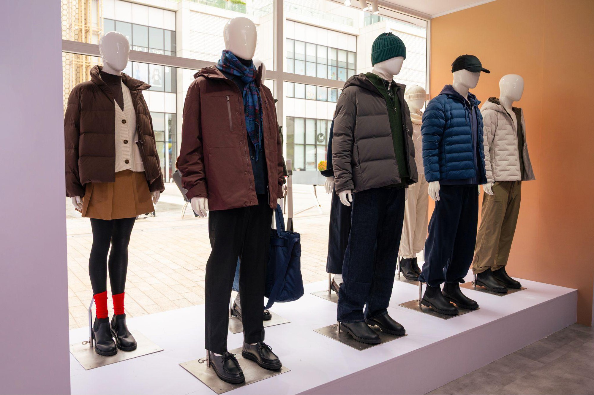 Lần thứ 2 tại Hà Nội, UNIQLO mang đến không gian trải nghiệm trang phục giữ ấm công nghệ - Ảnh 4.