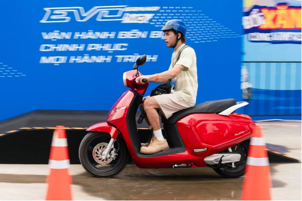 Chốt chọn VinFast Klara Neo, chủ xe Hà Nội khẳng định: Thay đổi phương tiện, thay đổi cả lối sống - Ảnh 1. Chốt chọn VinFast Klara Neo, chủ xe Hà Nội khẳng định: Thay đổi phương tiện, thay đổi cả lối sống - Ảnh 1.