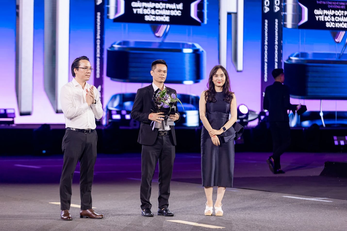 Hệ thống nhà thuốc và trung tâm tiêm chủng Long Châu vinh danh tại Better Choice Awards 2025- Ảnh 2.