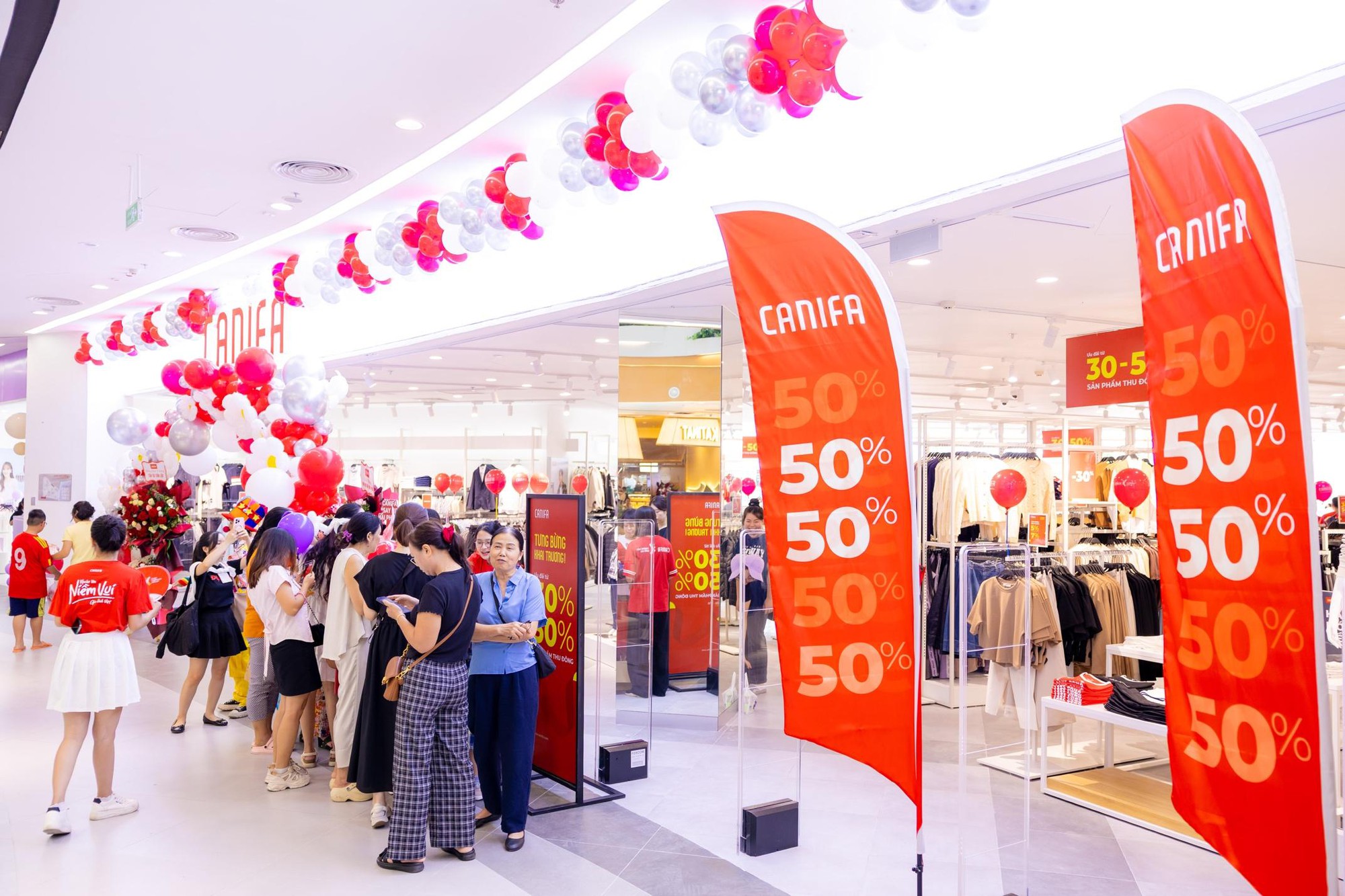 Khai trương Vincom Mega Mall Royal Island mới tại Hải Phòng - Ảnh 3.