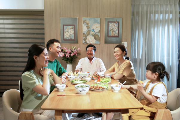 10 năm trao vị lành cho triệu bữa ăn ngon - Ảnh 1.