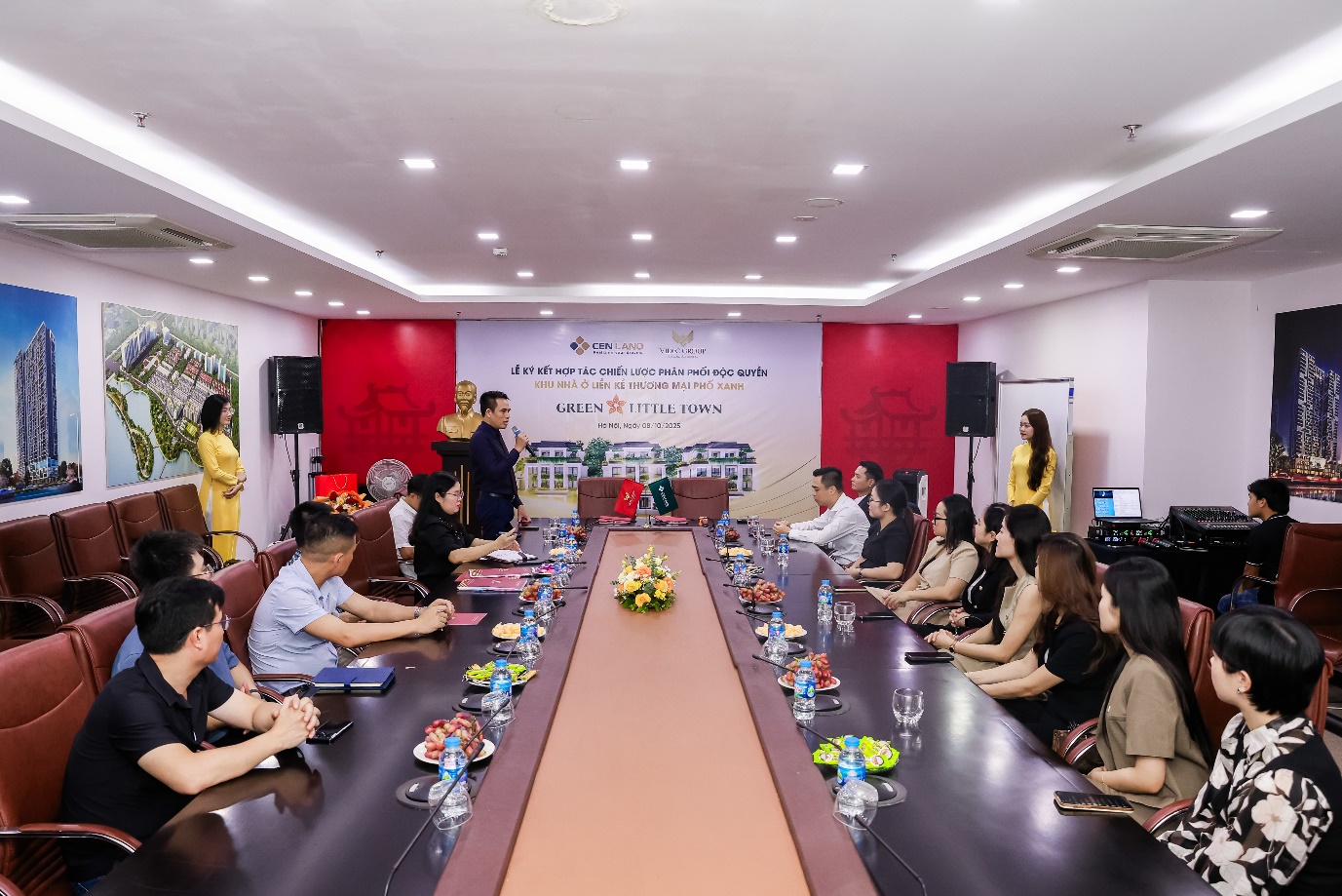 VIDEC Group và CEN LAND ký kết hợp tác chiến lược phân phối độc quyền dự án Green Little Town Gia Lâm- Ảnh 1. VIDEC Group và CEN LAND ký kết hợp tác chiến lược phân phối độc quyền dự án Green Little Town Gia Lâm- Ảnh 1.