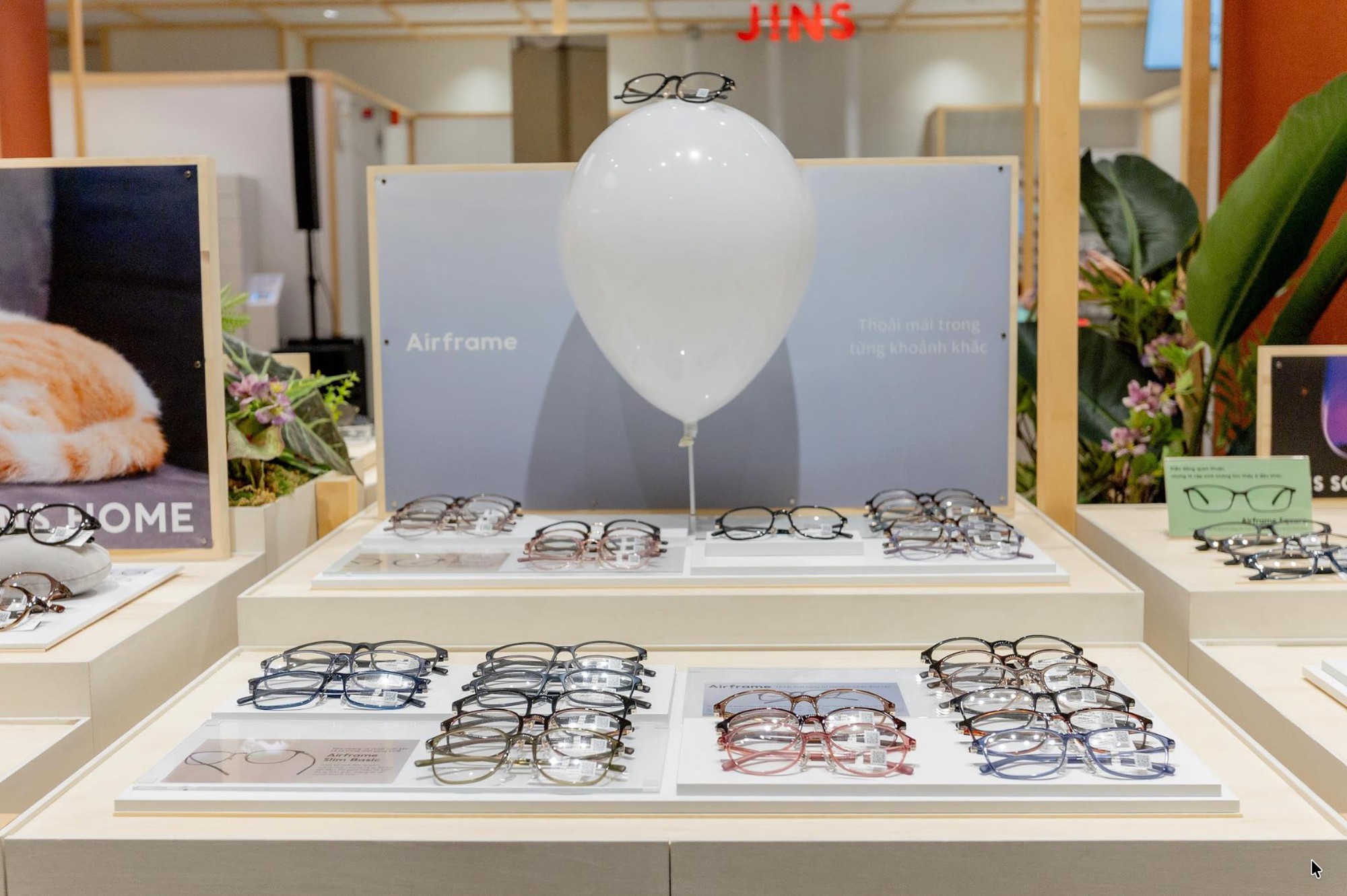 JINS “cập bến” TTTM Saigon Centre, chính thức khai trương tại Việt Nam - Ảnh 2.