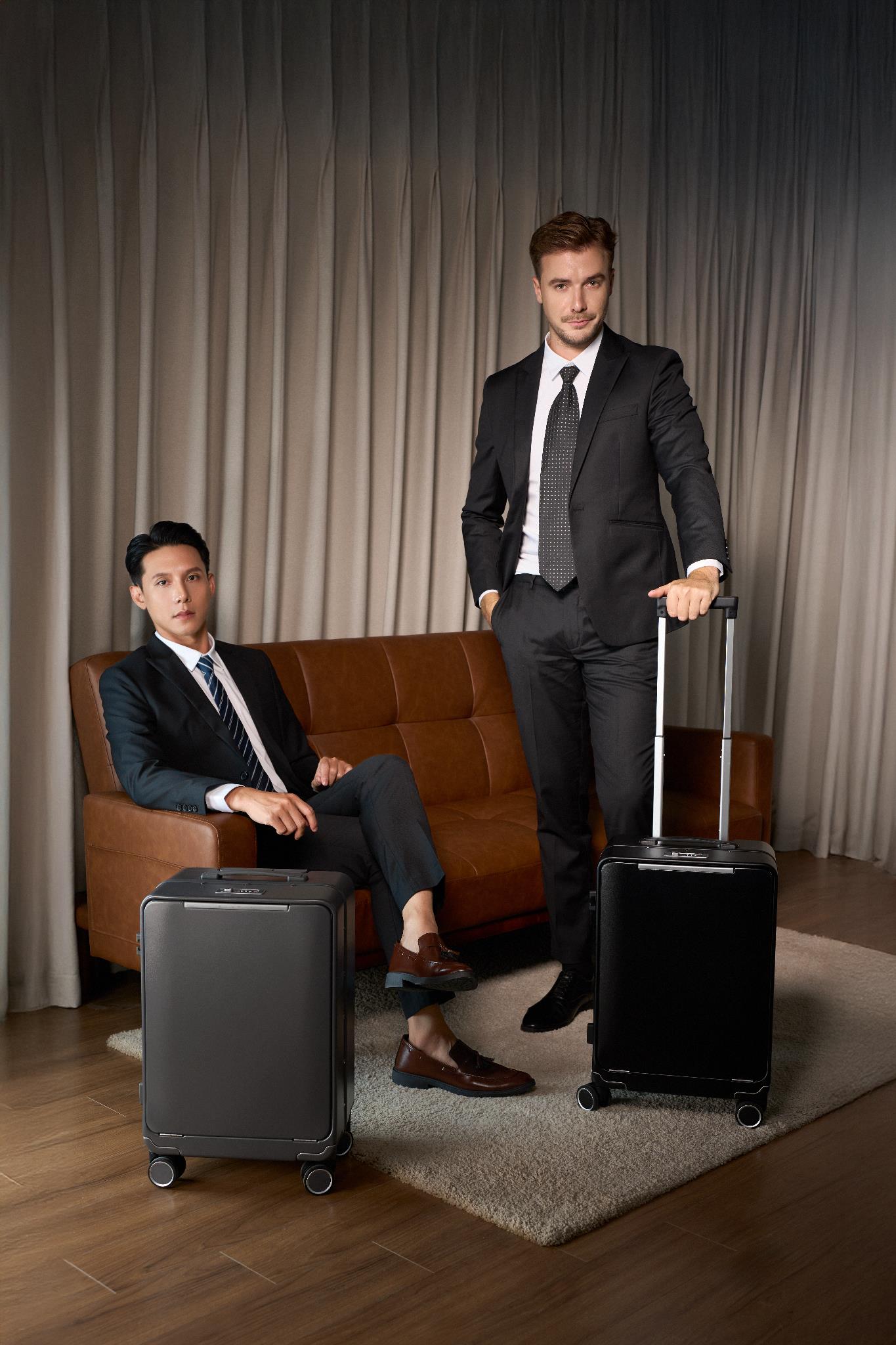 Vero Luxury: "Tuyên ngôn" hành trang tạo nên cơn sốt ngầm trong giới doanh nhân ngay ngày ra mắt 11.11- Ảnh 2. Vero Luxury: "Tuyên ngôn" hành trang tạo nên cơn sốt ngầm trong giới doanh nhân ngay ngày ra mắt 11.11- Ảnh 2.