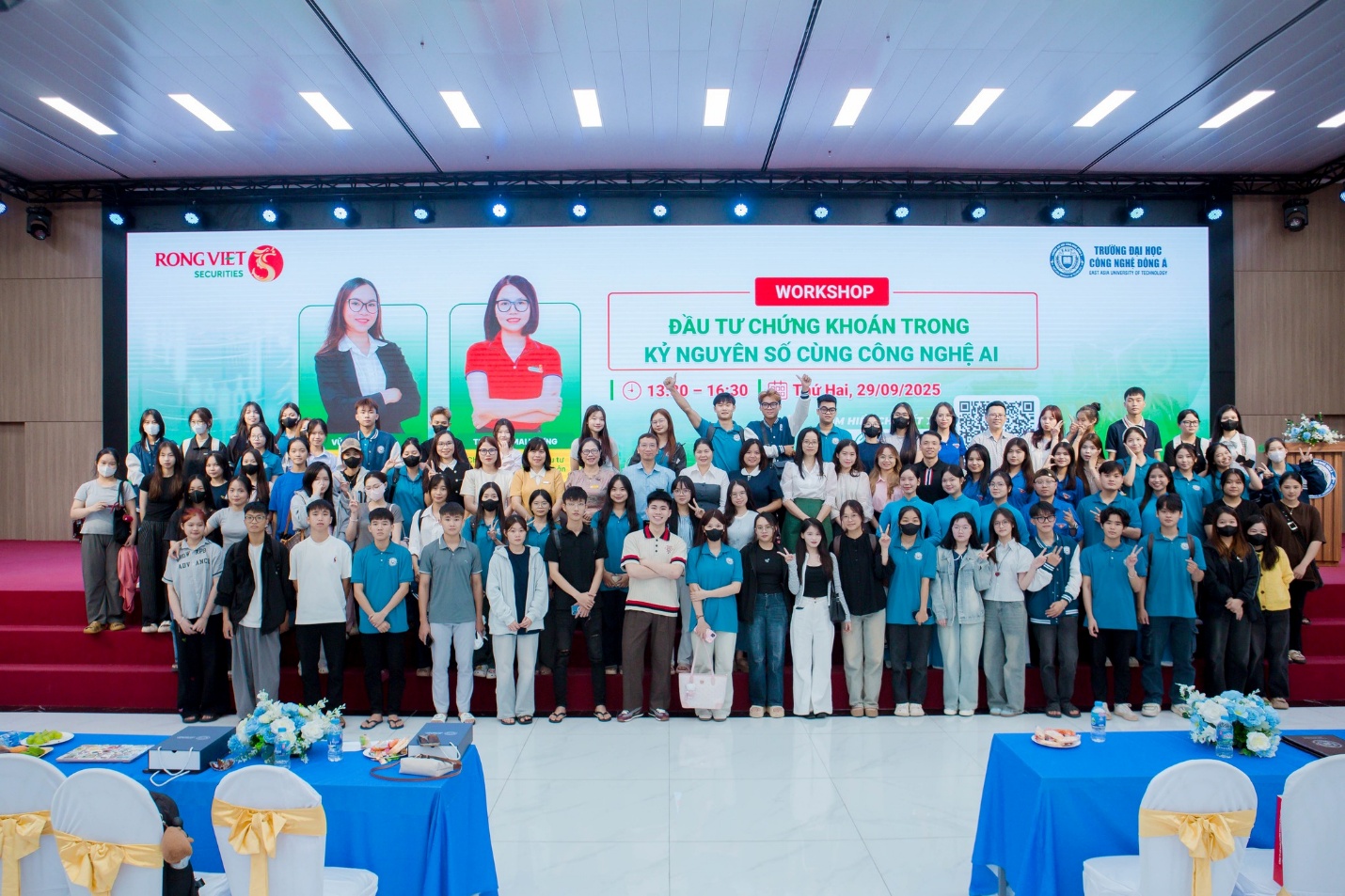 Chứng khoán Rồng Việt trao nửa tỷ đồng học bổng cho sinh viên 12 trường đại học- Ảnh 3. Chứng khoán Rồng Việt trao nửa tỷ đồng học bổng cho sinh viên 12 trường đại học- Ảnh 3.