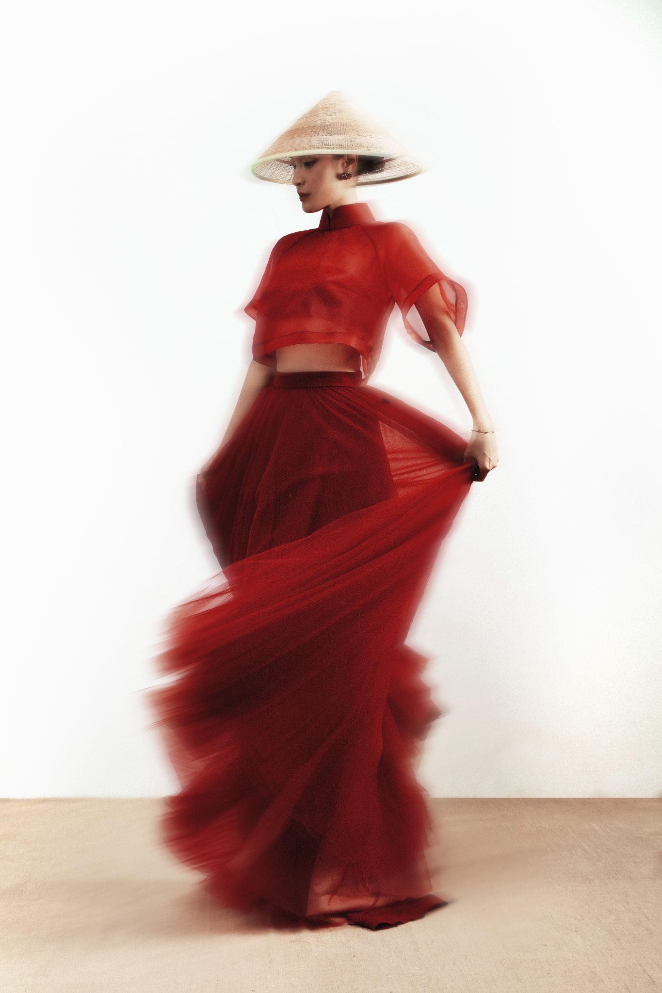 Một thập kỷ D.CHIC: Dùng tuyên ngôn thời trang kể câu chuyện về bản lĩnh và bản sắc Việt- Ảnh 4. Một thập kỷ D.CHIC: Dùng tuyên ngôn thời trang kể câu chuyện về bản lĩnh và bản sắc Việt- Ảnh 4.