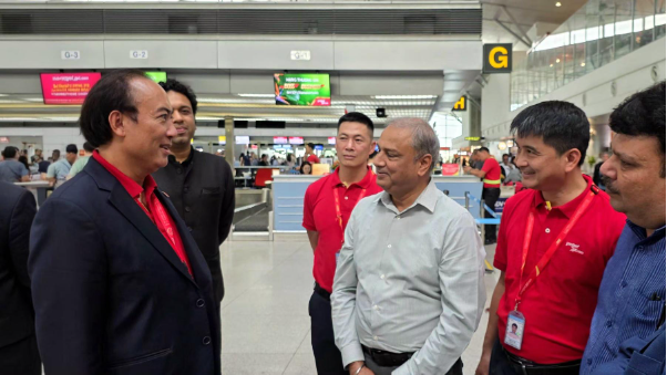 Vietjet tự phục vụ mặt đất: Tỷ lệ đúng giờ tại Tân Sơn Nhất tăng mạnh, tạo đà cho mùa cao điểm cuối năm - Ảnh 7.