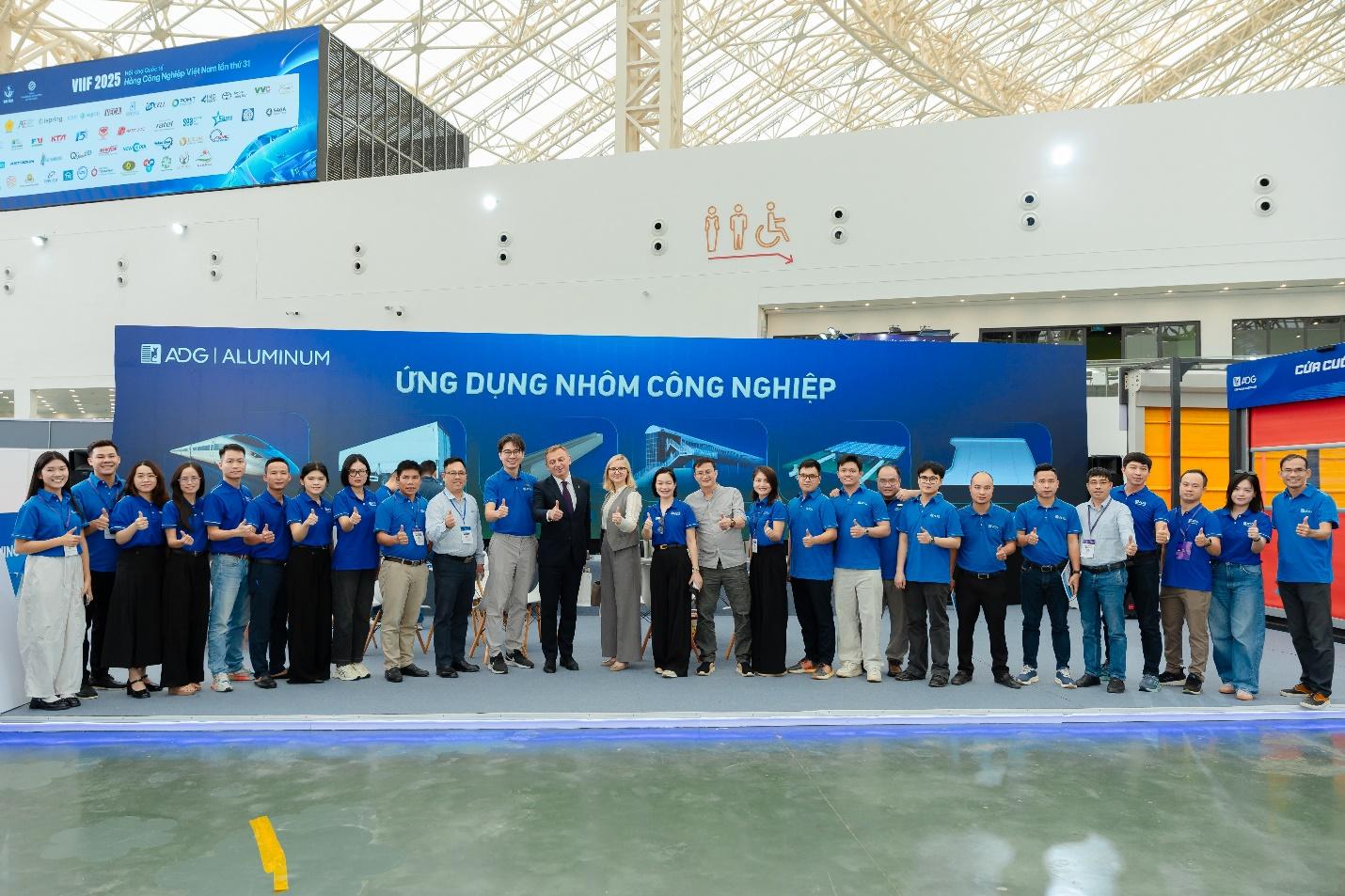 Dấu ấn Austdoor tại hội chợ quốc tế hàng công nghiệp Việt Nam (VIIF 2025)- Ảnh 1. Dấu ấn Austdoor tại hội chợ quốc tế hàng công nghiệp Việt Nam (VIIF 2025)- Ảnh 1.