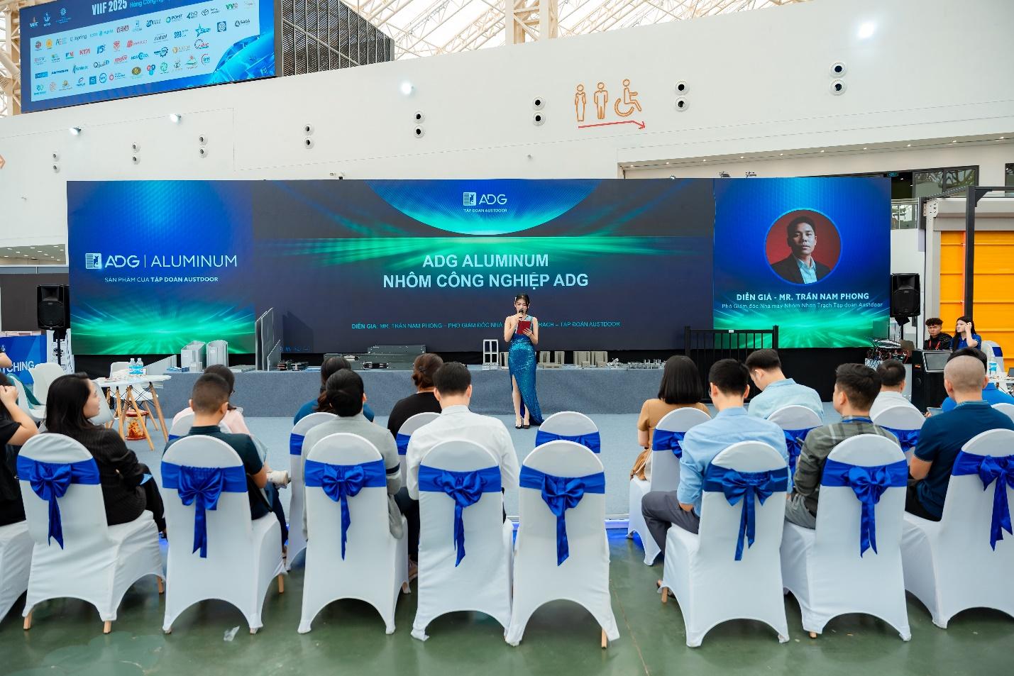 Dấu ấn Austdoor tại hội chợ quốc tế hàng công nghiệp Việt Nam (VIIF 2025)- Ảnh 2. Dấu ấn Austdoor tại hội chợ quốc tế hàng công nghiệp Việt Nam (VIIF 2025)- Ảnh 2.