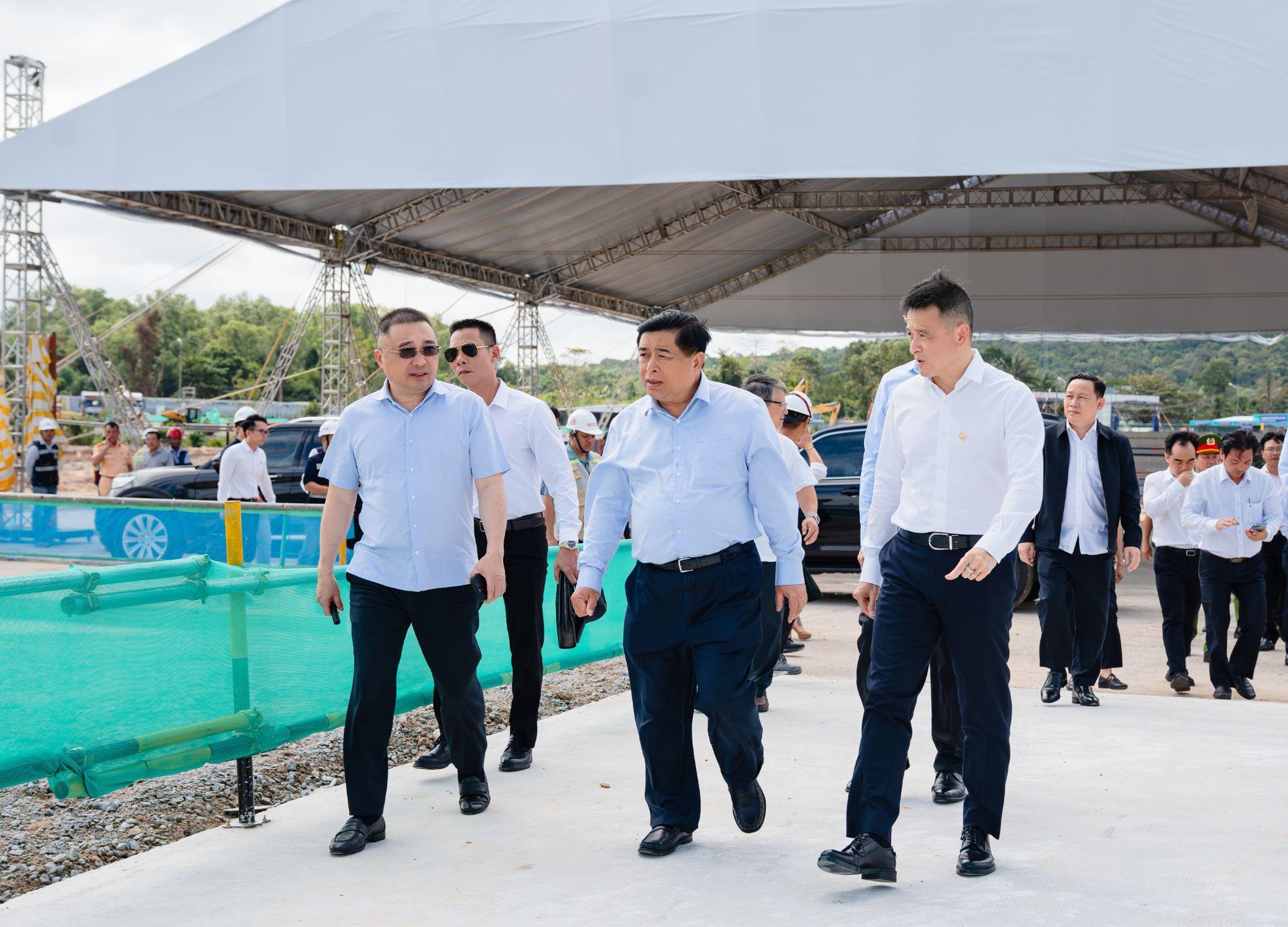 Dự án mở rộng Cảng Hàng không Phú Quốc đột phá tiến độ thi công để đón APEC 2027- Ảnh 1.