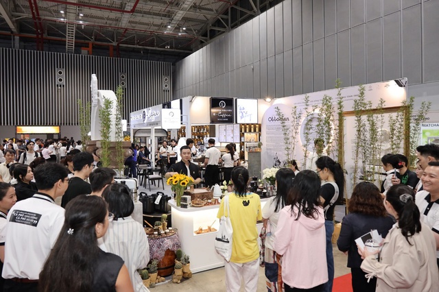 Hệ thống quán Trung Nguyên Legend liên tục phát triển, khẳng định vị thế hàng đầu - Ảnh 1. Hệ thống quán Trung Nguyên Legend liên tục phát triển, khẳng định vị thế hàng đầu - Ảnh 1.