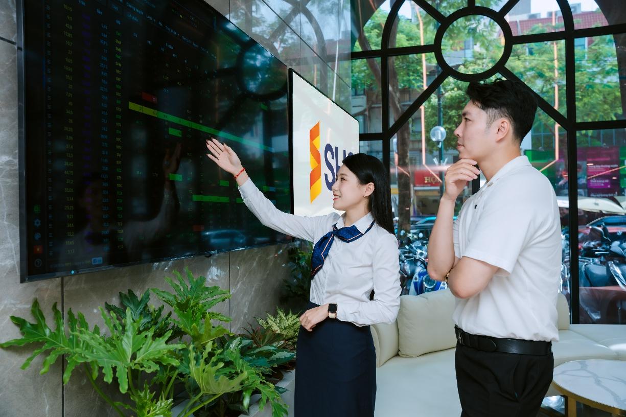 SHS ra mắt bộ đôi nền tảng giao dịch thế hệ mới SHS Smart- Ảnh 2. SHS ra mắt bộ đôi nền tảng giao dịch thế hệ mới SHS Smart- Ảnh 2.