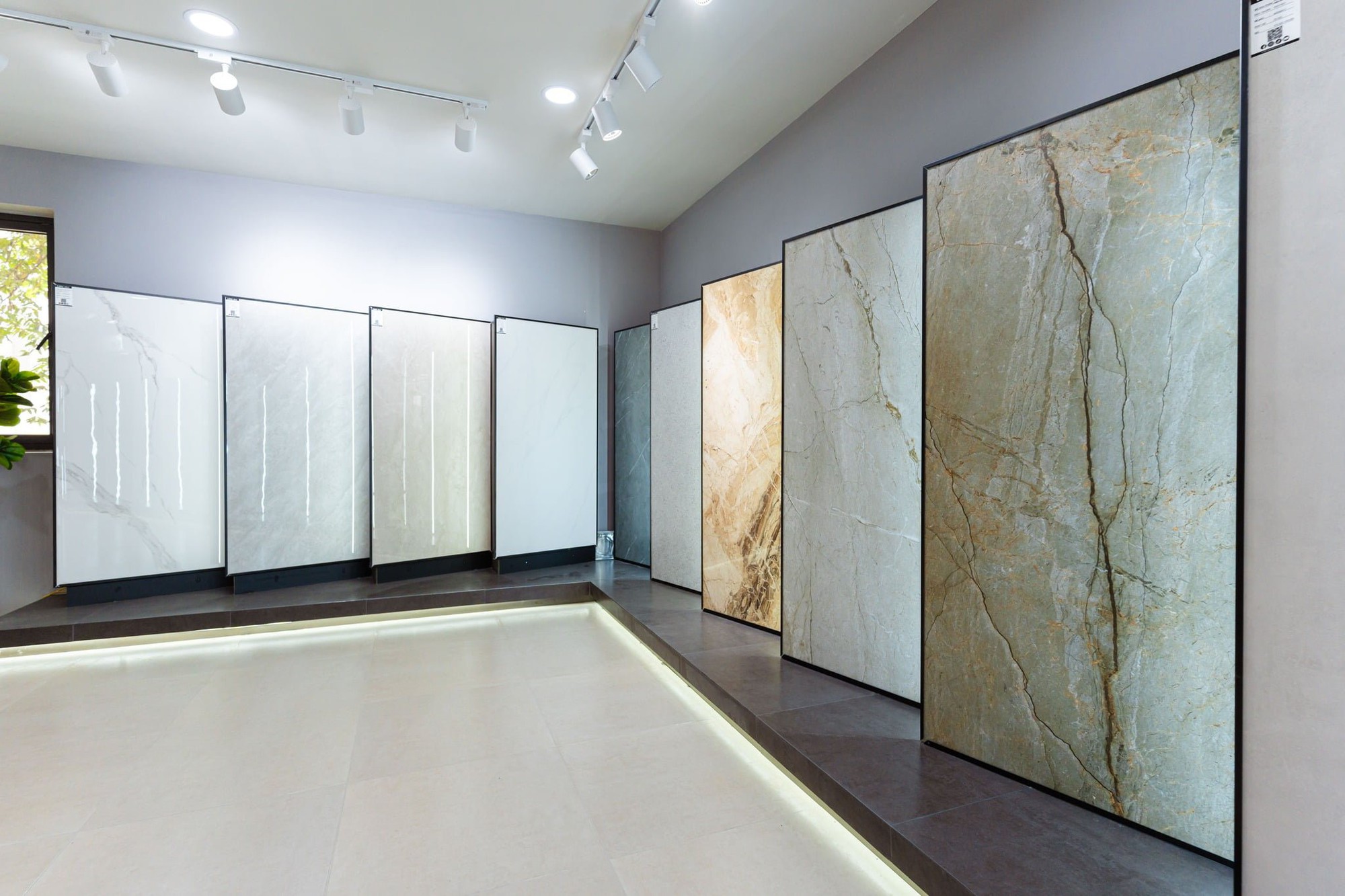 Gạch Luxcasa - Địa chỉ mua gạch men ốp lát nhập khẩu uy tín tại TP.HCM - Ảnh 2.