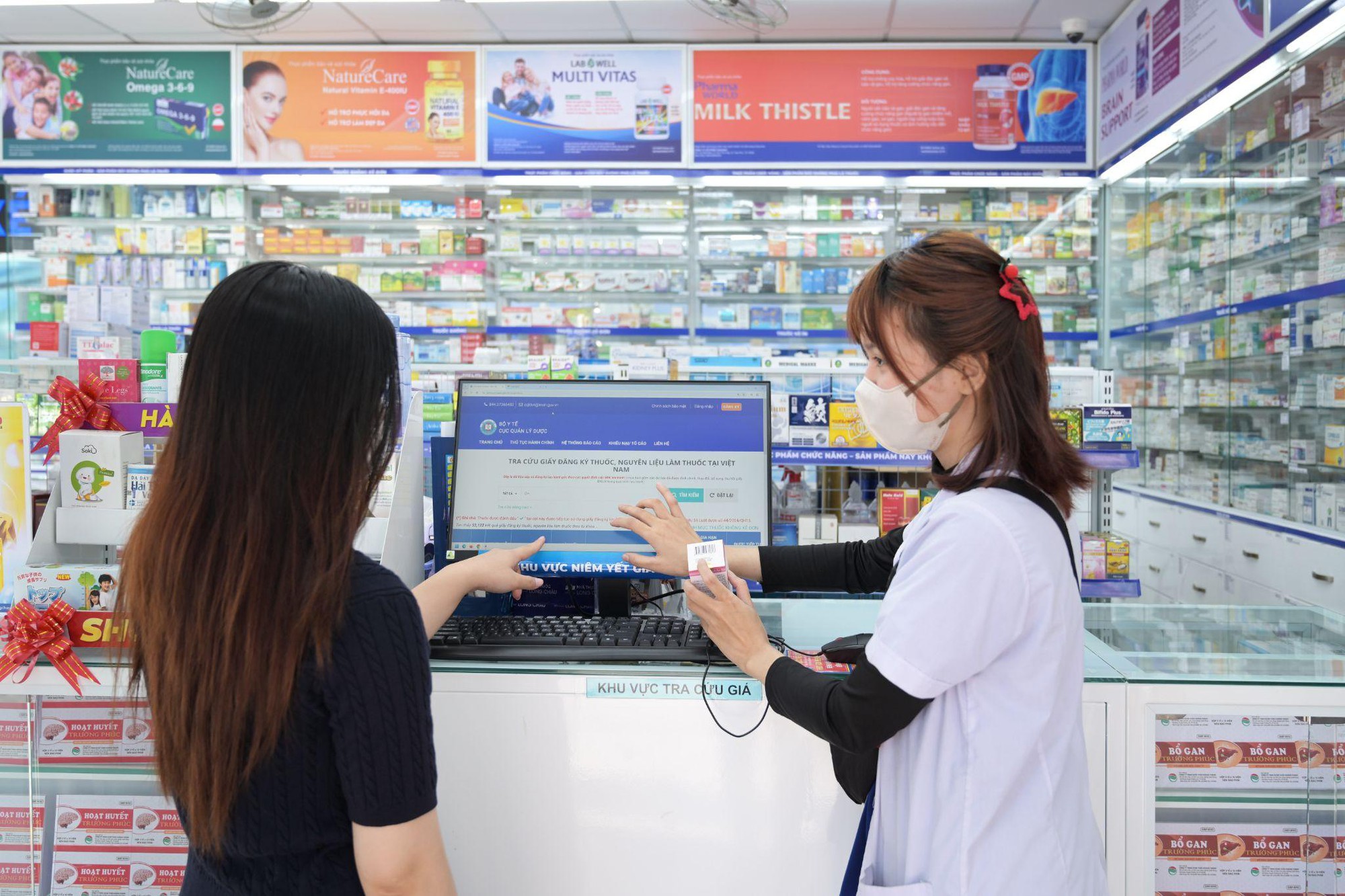 Gần khách hàng để phục vụ tốt hơn: Long Châu góp phần đồng hành chăm sóc sức khỏe hơn 33 triệu người - Ảnh 3. Gần khách hàng để phục vụ tốt hơn: Long Châu góp phần đồng hành chăm sóc sức khỏe hơn 33 triệu người - Ảnh 3.