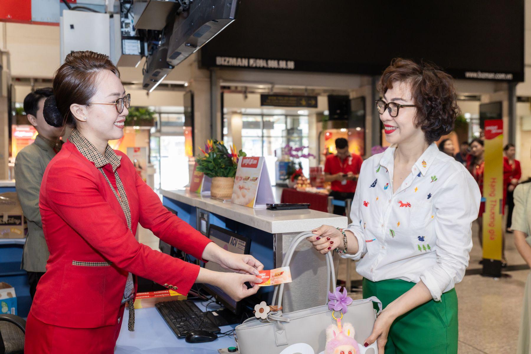 Tin vui cho tín dồ du lịch: Vé Vietjet giảm 100% trong 3 ngày vàng 17-19/12- Ảnh 1. Tin vui cho tín dồ du lịch: Vé Vietjet giảm 100% trong 3 ngày vàng 17-19/12- Ảnh 1.