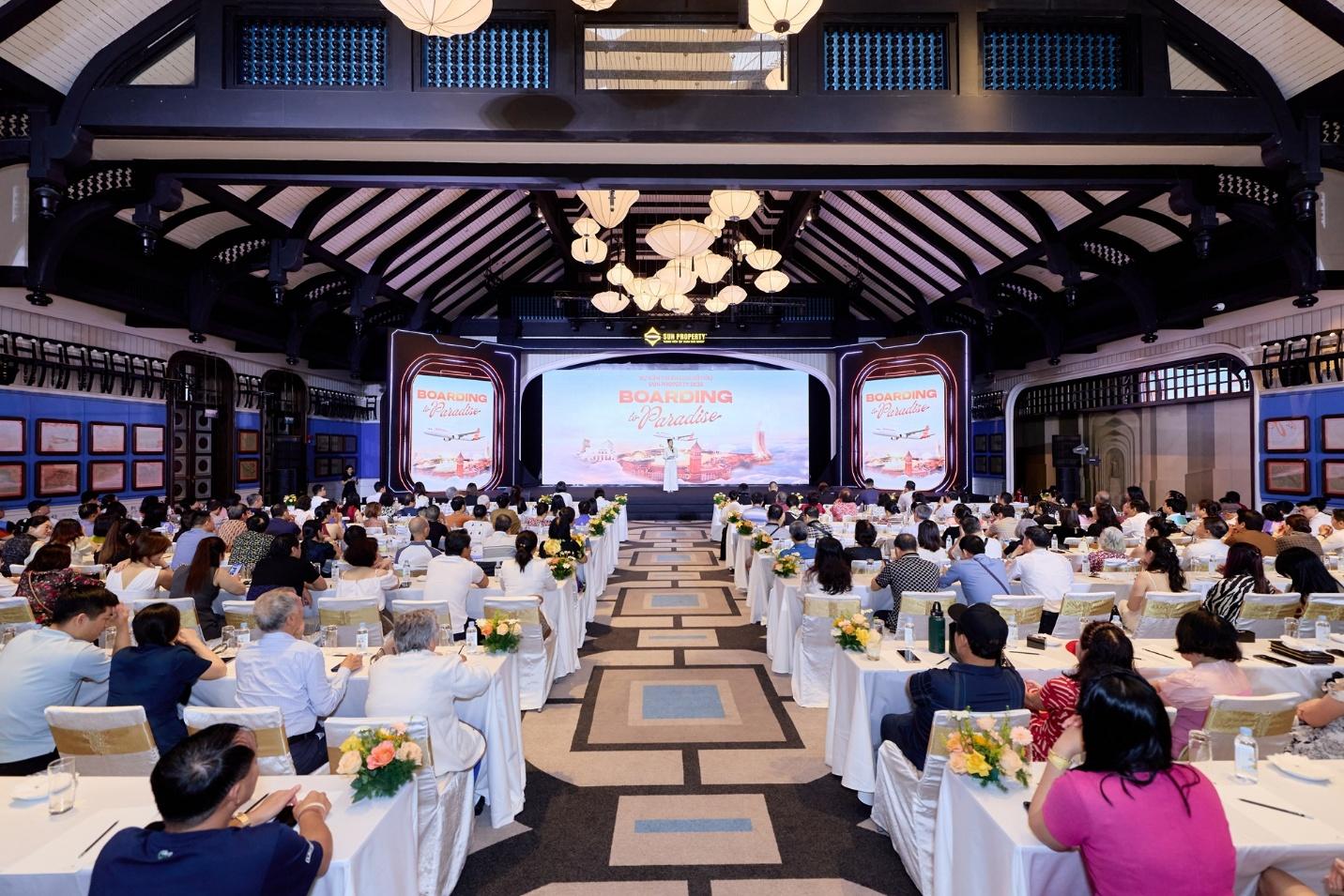 Sun Property hé lộ dự án đón sóng APEC 2027 tại sự kiện tri ân khách hàng - Ảnh 3. Sun Property hé lộ dự án đón sóng APEC 2027 tại sự kiện tri ân khách hàng - Ảnh 3.