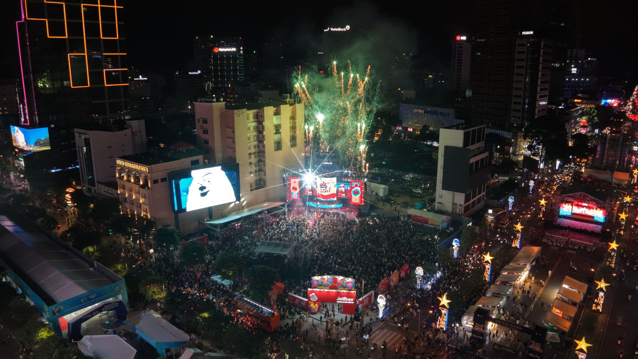 Jollibee kỷ niệm 20 năm tại Việt Nam, tăng tốc mở thêm 15 cửa hàng trong tháng 12- Ảnh 4. Jollibee kỷ niệm 20 năm tại Việt Nam, tăng tốc mở thêm 15 cửa hàng trong tháng 12- Ảnh 4.