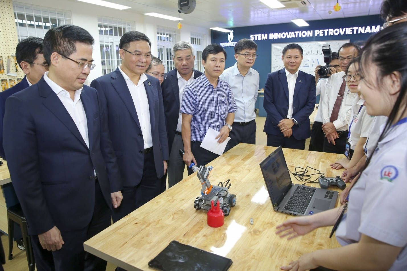 Phòng STEM Quảng Ngãi góp phần nuôi dưỡng tinh thần đổi mới sáng tạo cho học sinh- Ảnh 2.