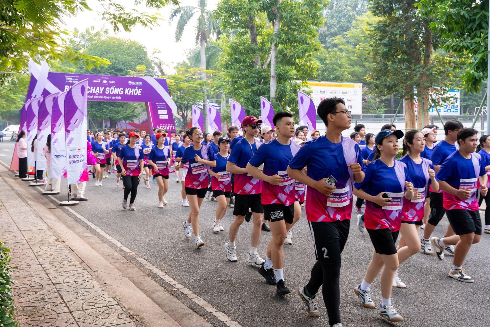 Hàng ngàn người chạy bộ hưởng ứng dự án sức khỏe do NAPAS, Mastercard, Payoo tổ chức- Ảnh 2.