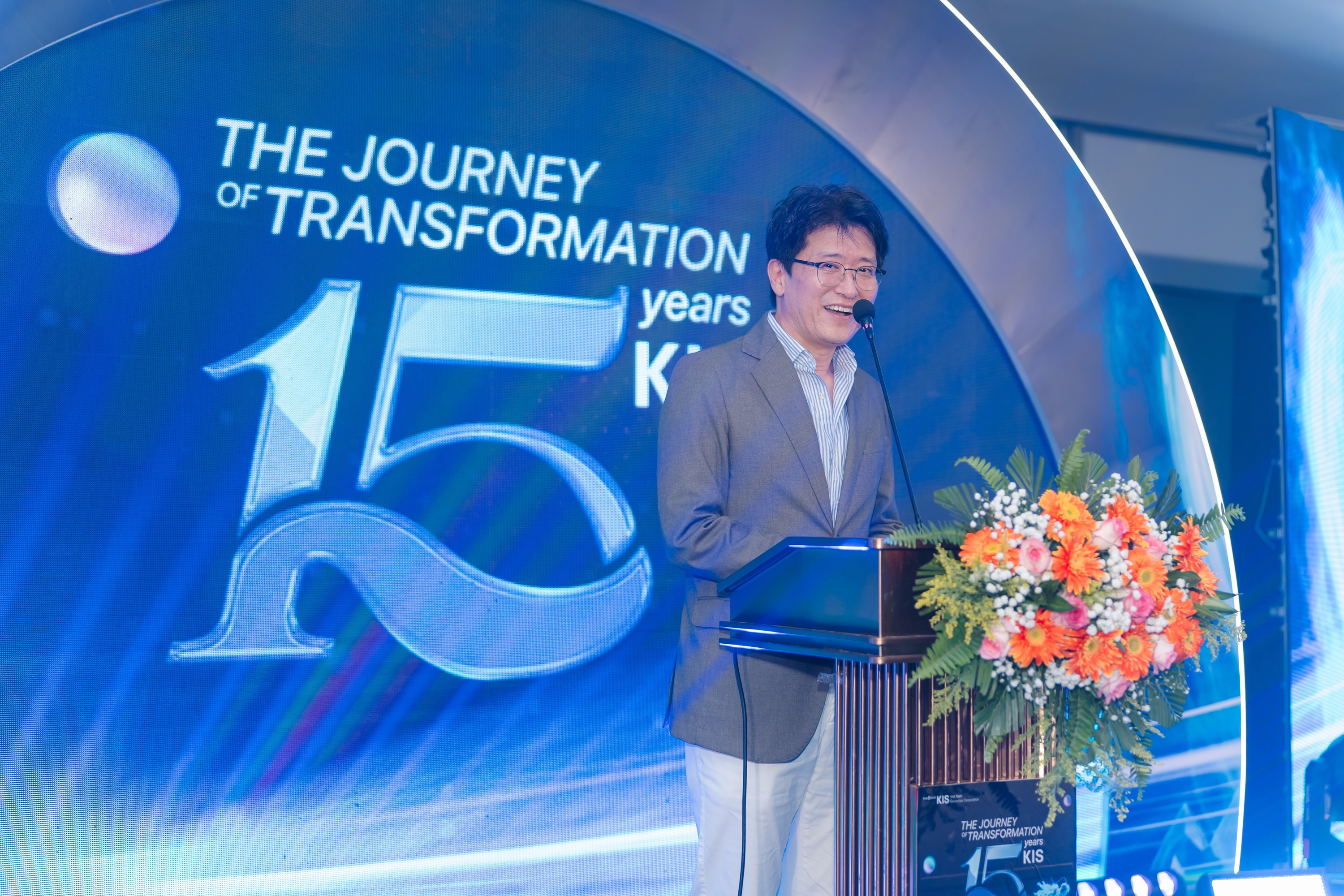 KIS Việt Nam 15 năm phát triển bền vững, hướng tới Top 5 thị trường- Ảnh 1.