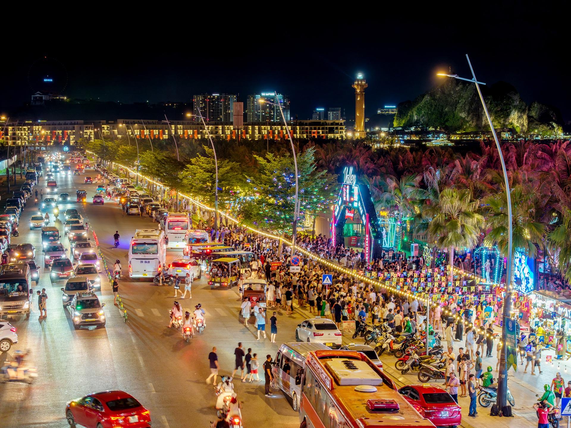 Bãi Cháy, Quảng Ninh: Từ thủ phủ du lịch đến tâm điểm đầu tư miền Bắc - Ảnh 2. Bãi Cháy, Quảng Ninh: Từ thủ phủ du lịch đến tâm điểm đầu tư miền Bắc - Ảnh 2.