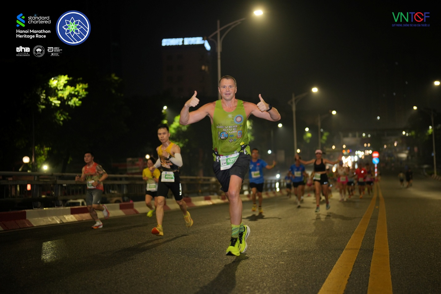 Standard Chartered và câu chuyện đầu tư dài hạn cho cộng đồng qua giải Marathon - Ảnh 3.