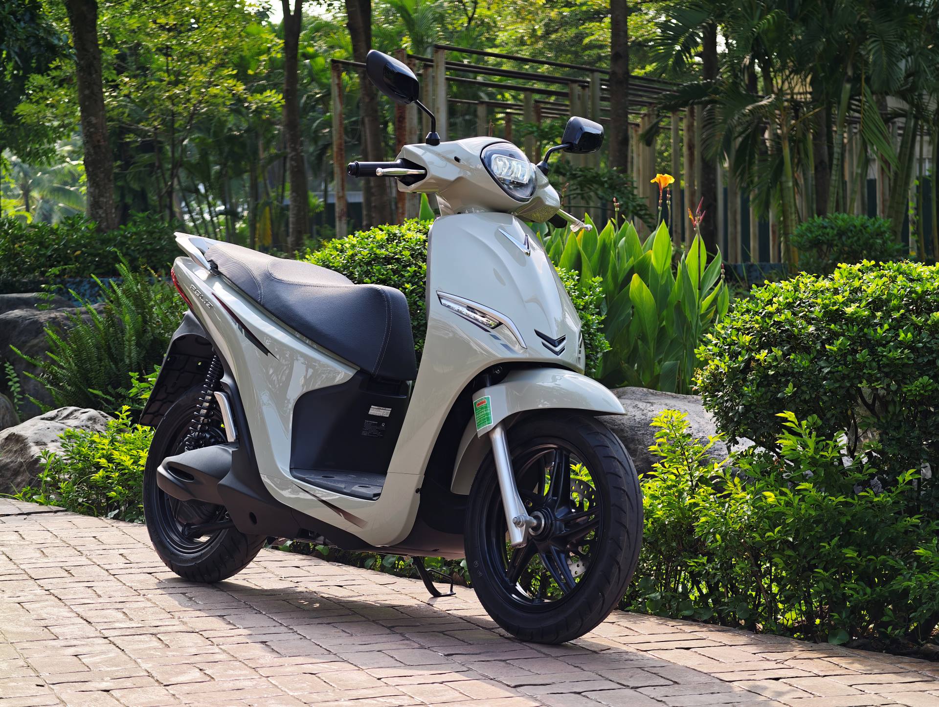 Người dùng yên tâm đi làm, về quê với VinFast Feliz nhờ tầm vận hành lên tới 262 km - Ảnh 3.