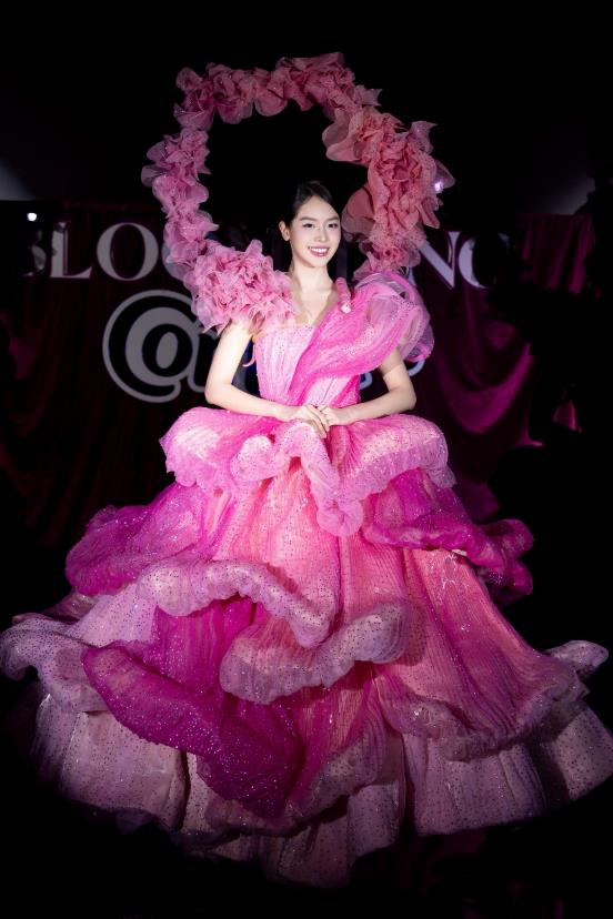 Hoa Hậu Thanh Thủy, Tóc Tiên, Gemini Hùng Huỳnh, Cường Bạch… cùng dàn sao All-Star đổ bộ sự kiện Comfort Odyssey Of Perfume- Ảnh 5. Hoa Hậu Thanh Thủy, Tóc Tiên, Gemini Hùng Huỳnh, Cường Bạch… cùng dàn sao All-Star đổ bộ sự kiện Comfort Odyssey Of Perfume- Ảnh 5.