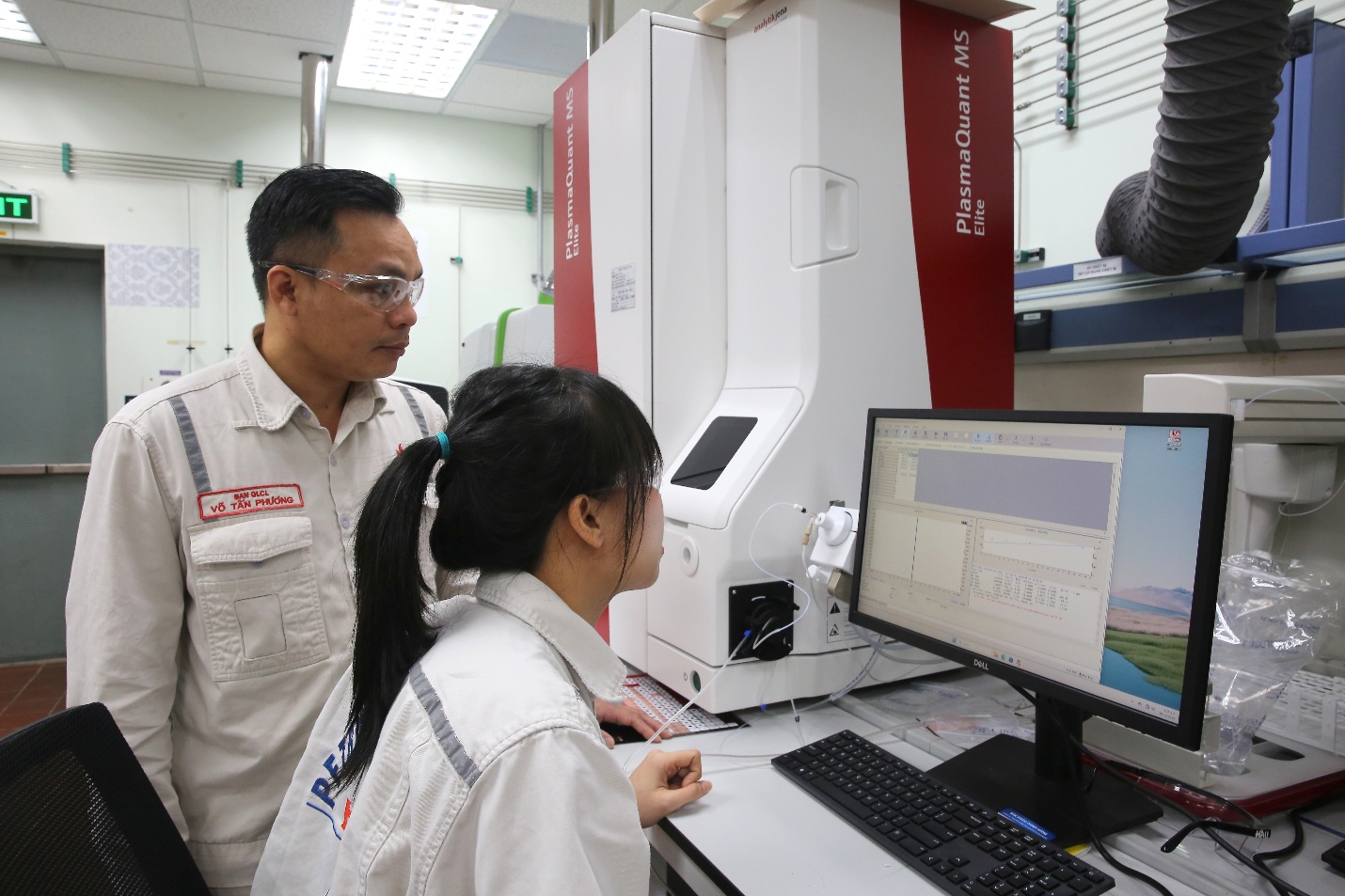 Cải tiến phương pháp phân tích phòng thí nghiệm, kỹ sư BSR làm lợi cả tỷ đồng/năm- Ảnh 1.