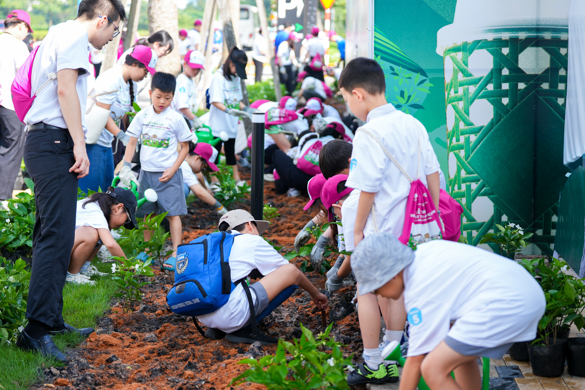 AEON Việt Nam 3 năm liền vào Top 3 Doanh nghiệp bền vững ngành Thương mại - Dịch vụ- Ảnh 3. AEON Việt Nam 3 năm liền vào Top 3 Doanh nghiệp bền vững ngành Thương mại - Dịch vụ- Ảnh 3.