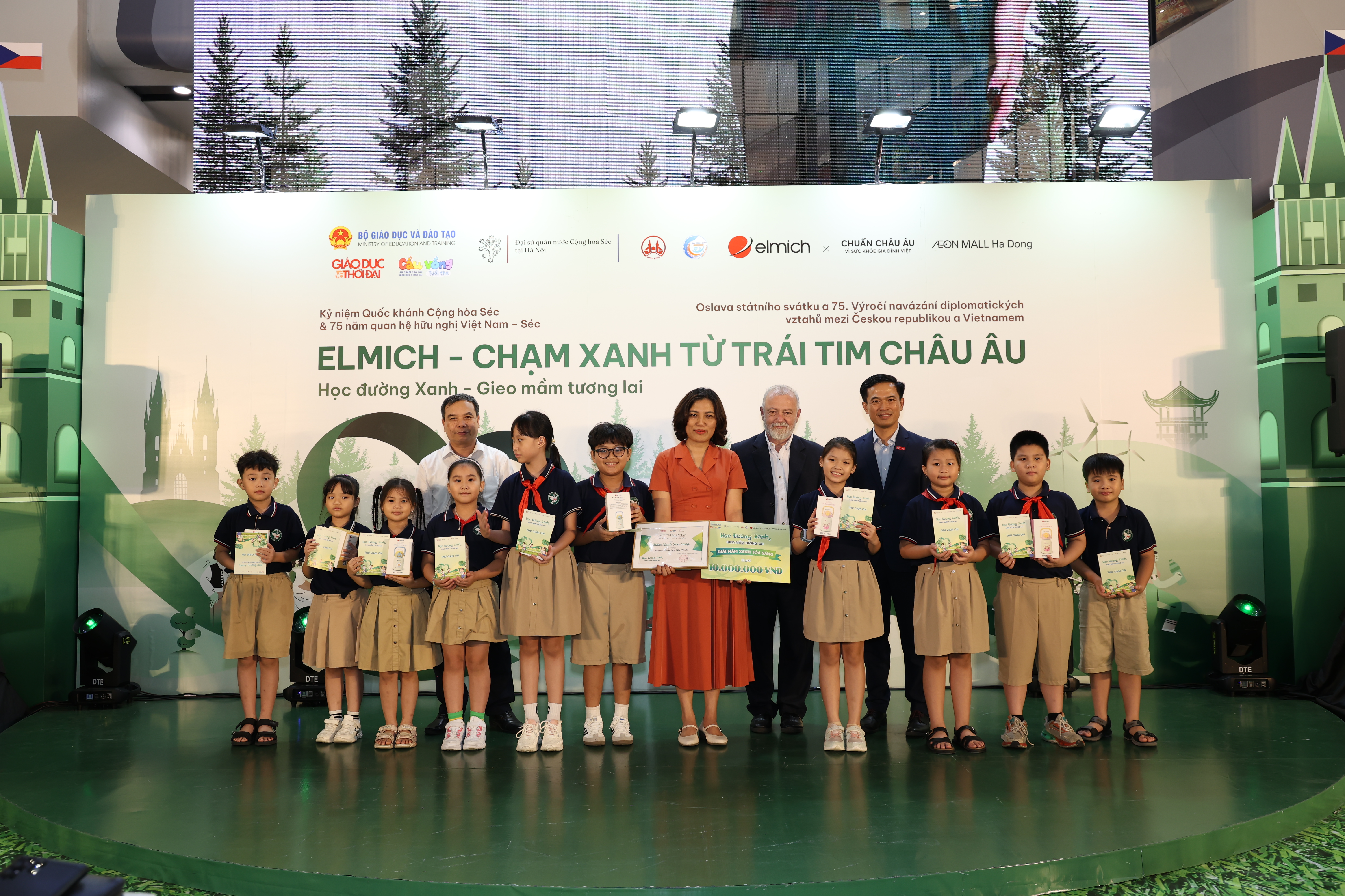 Elmich công bố Báo cáo ESG 2025: Tiên phong chuẩn xanh châu Âu tại Việt Nam- Ảnh 3. Elmich công bố Báo cáo ESG 2025: Tiên phong chuẩn xanh châu Âu tại Việt Nam- Ảnh 3.