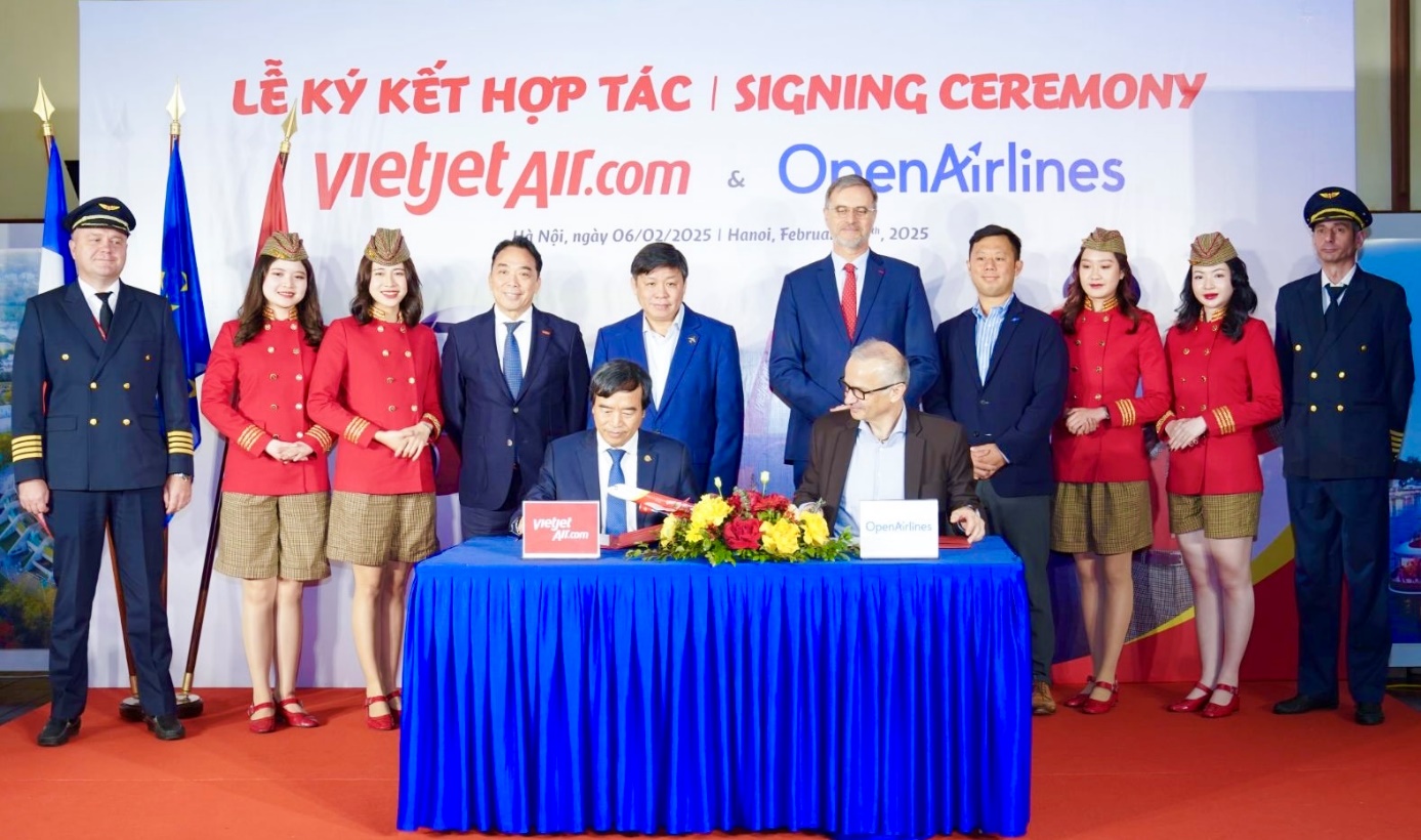 Vietjet hợp tác OpenAirlines tiên phong ứng dụng AI, tối ưu tiêu thụ nhiên liệu bay- Ảnh 2.