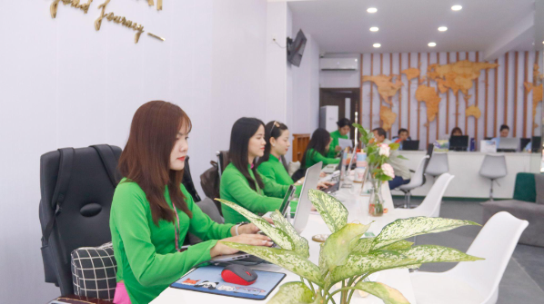 Vietourist Holdings (VTD) khai trương văn phòng mới, trao hơn 100 chỉ vàng dành tặng khách hàng - Ảnh 1. Vietourist Holdings (VTD) khai trương văn phòng mới, trao hơn 100 chỉ vàng dành tặng khách hàng - Ảnh 1.