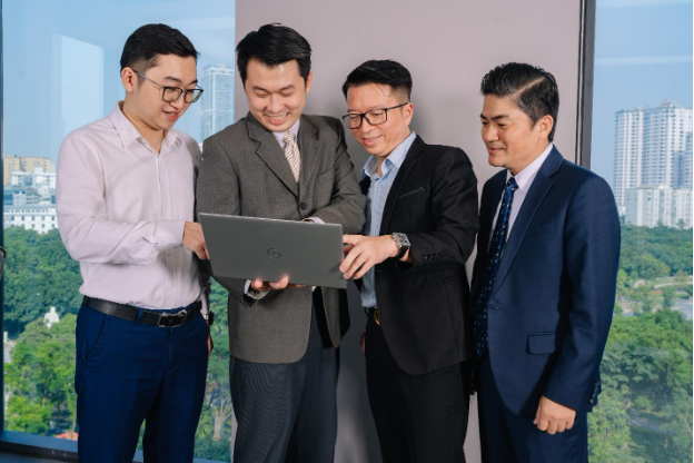 Vì sao nhiều nhà quản lý chọn học MBA tích hợp AI? - Ảnh 1. Vì sao nhiều nhà quản lý chọn học MBA tích hợp AI? - Ảnh 1.