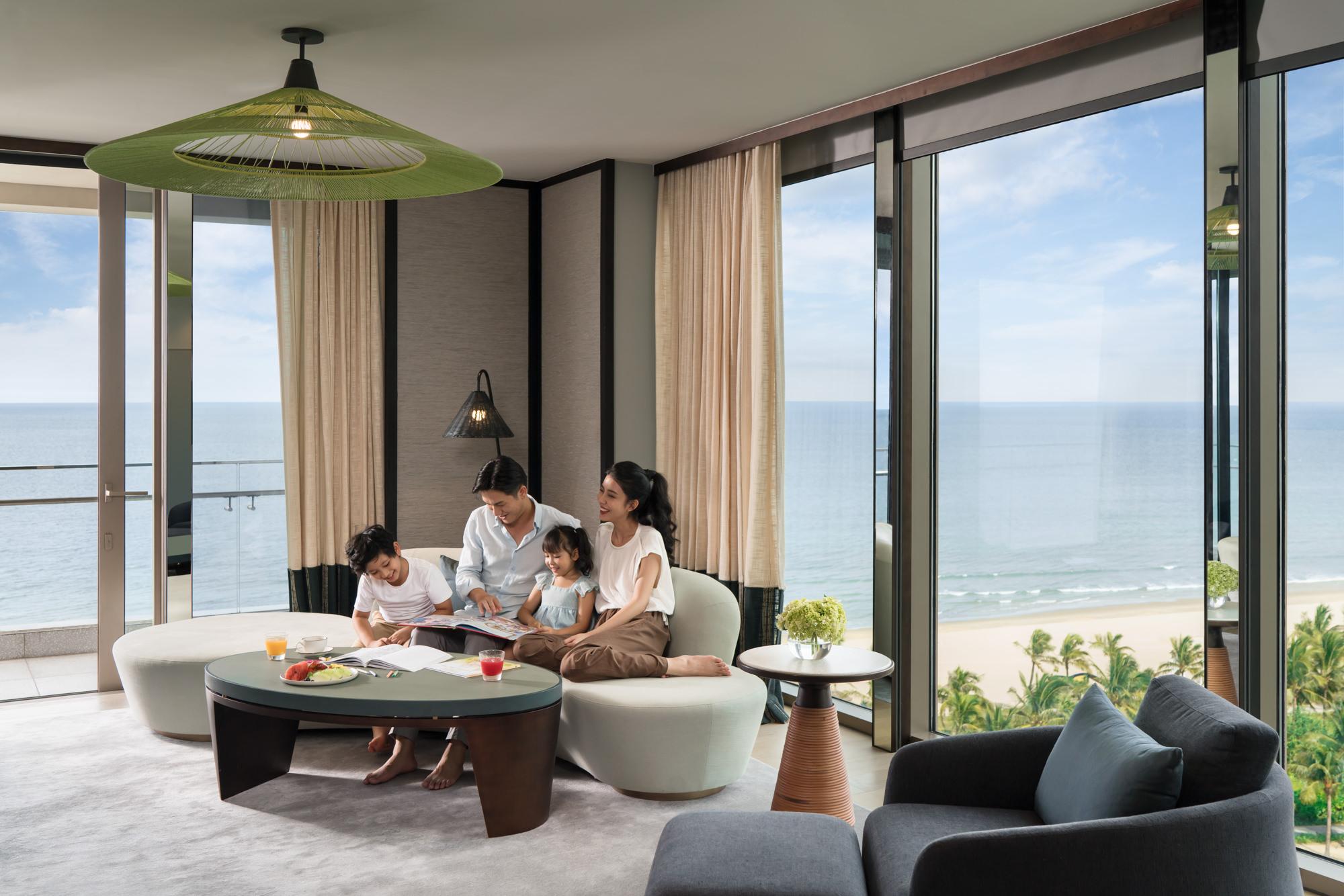 Lệ Quyên đón sinh nhật lãng mạn bên Lâm Bảo Châu tại khu nghỉ dưỡng sang chảnh- Ảnh 5. Lệ Quyên đón sinh nhật lãng mạn bên Lâm Bảo Châu tại khu nghỉ dưỡng sang chảnh- Ảnh 5.