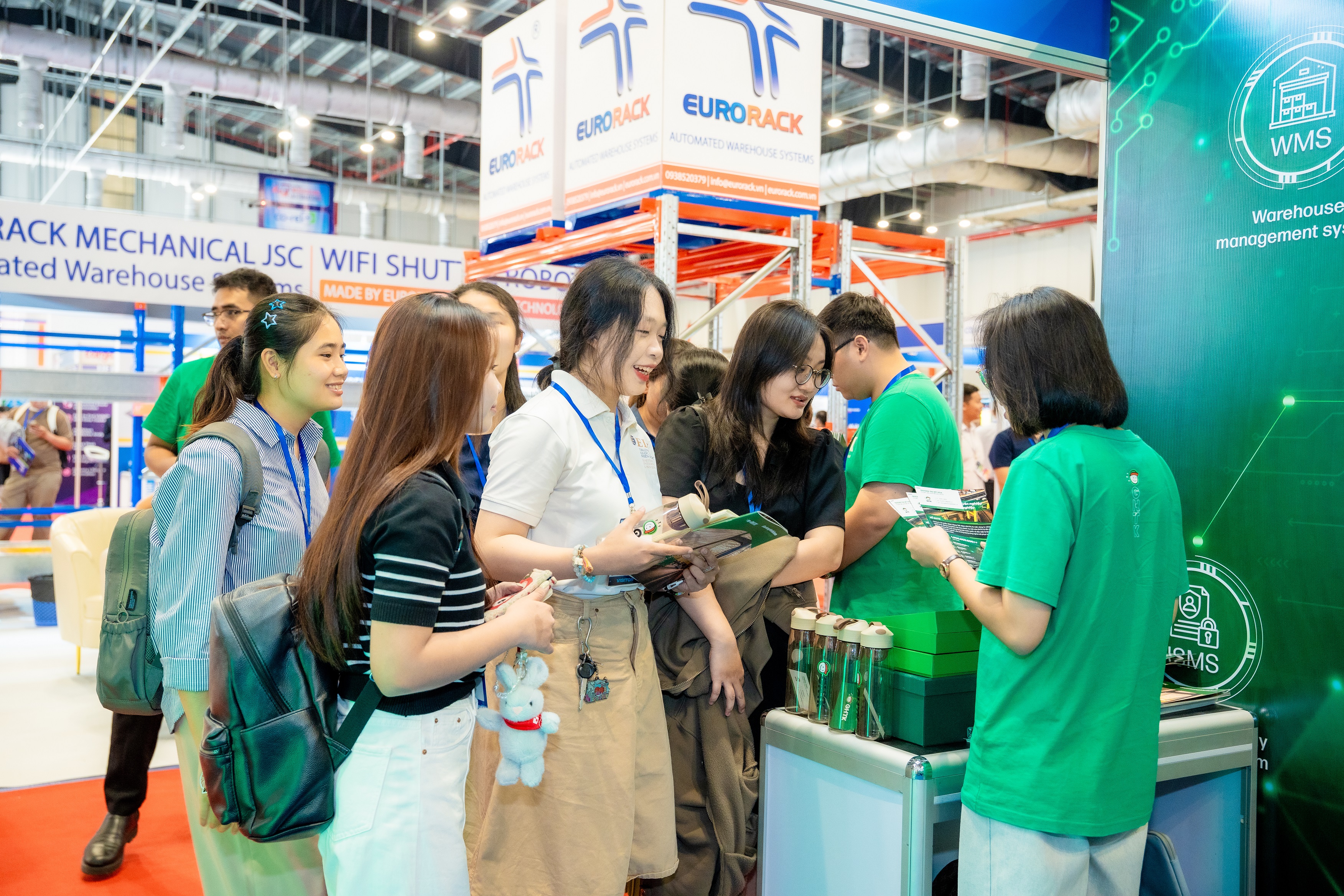GHTK tham dự tại Triển lãm Viet Cargo Expo 2025- Ảnh 1. GHTK tham dự tại Triển lãm Viet Cargo Expo 2025- Ảnh 1.
