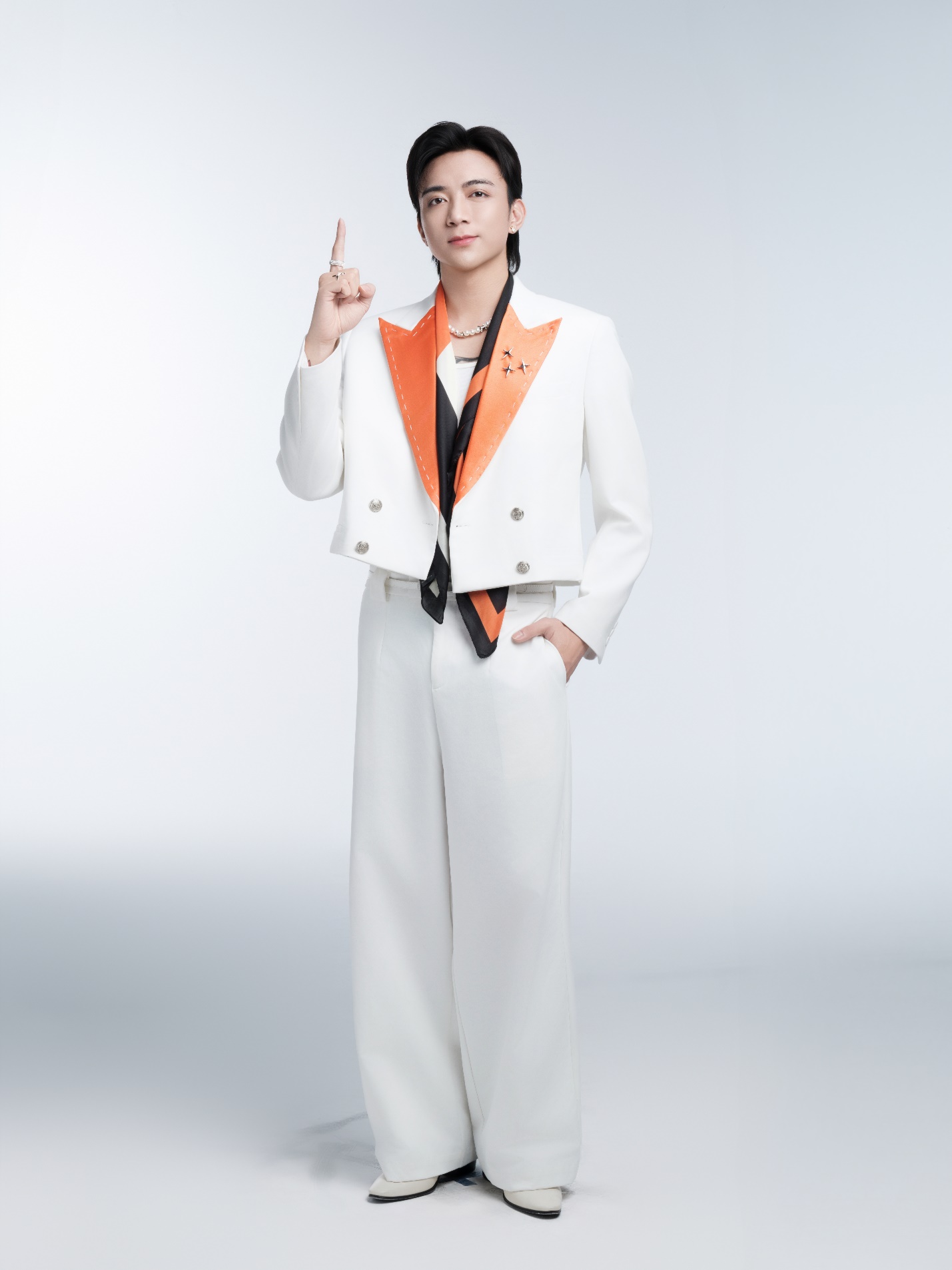 SOOBIN trở thành đại sứ thương hiệu YADEA Việt Nam- Ảnh 1. SOOBIN trở thành đại sứ thương hiệu YADEA Việt Nam- Ảnh 1.