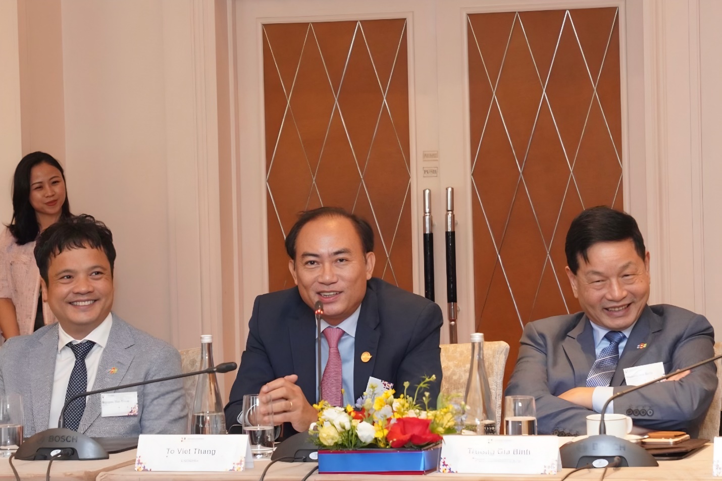 FPT, Vietjet dự Diễn đàn Lãnh đạo Việt - Pháp dịp Tổng thống Macron thăm Việt Nam- Ảnh 4. FPT, Vietjet dự Diễn đàn Lãnh đạo Việt - Pháp dịp Tổng thống Macron thăm Việt Nam- Ảnh 4.