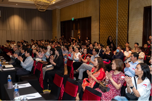 upGrad đồng hành cùng lãnh đạo Việt: Mở khóa tư duy mới tại Business Outlook 2025 - 2026- Ảnh 3.