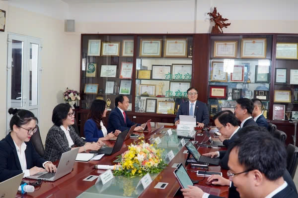 Điểm sáng doanh nghiệp họ SCIC mùa ĐHCĐ 2025- Ảnh 1. Điểm sáng doanh nghiệp họ SCIC mùa ĐHCĐ 2025- Ảnh 1.