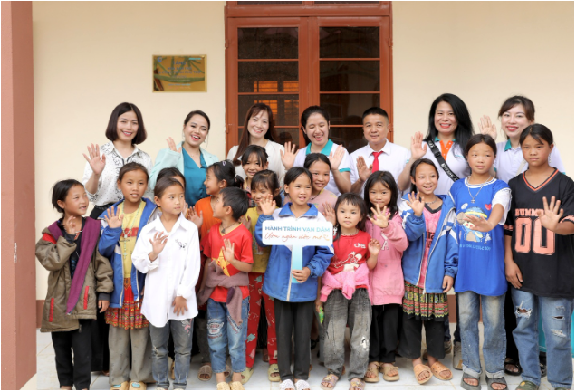 ABBANK thành công gây quỹ 1 tỷ đồng xây trường cho trẻ em vùng cao - Ảnh 2.